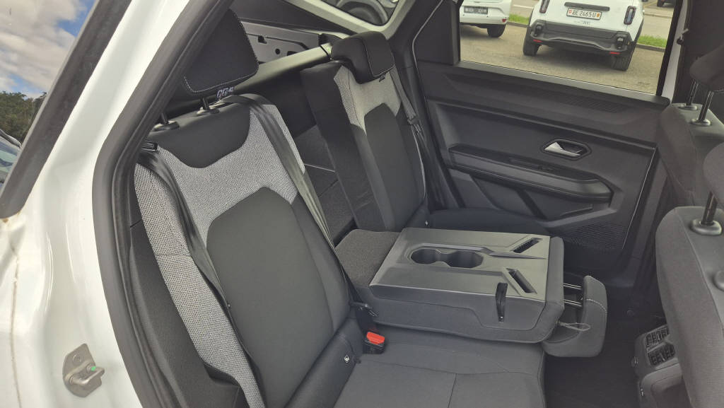 DACIA BIGSTER journey hybrid 155-image-13
