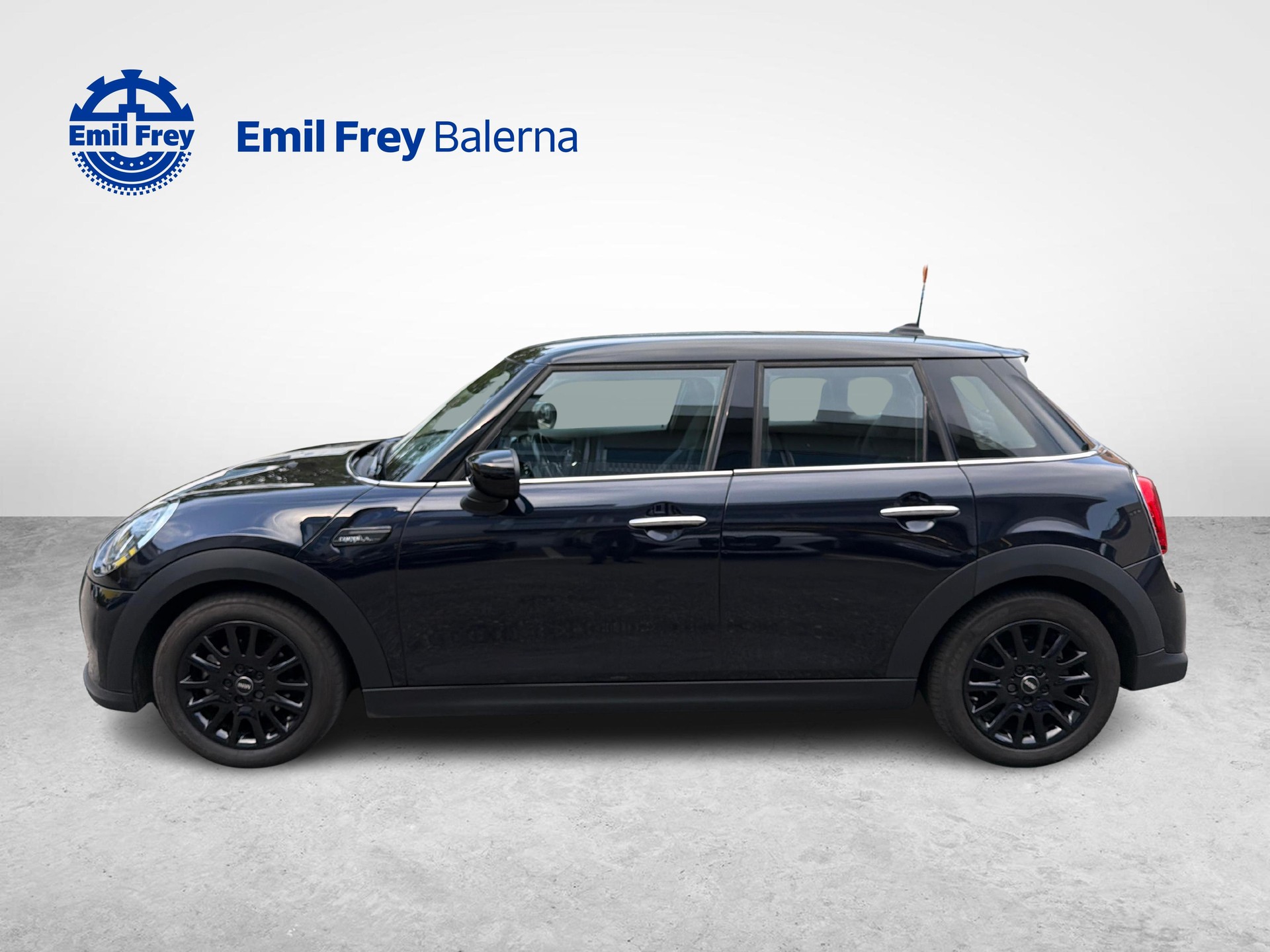 MINI F55 1.5i Cooper-showroom-element-2