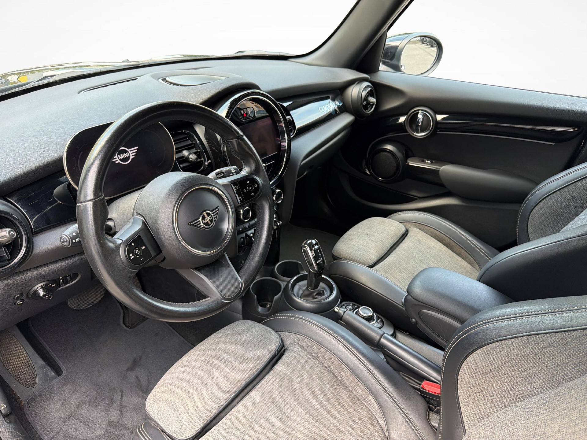 MINI F55 1.5i Cooper-image-11