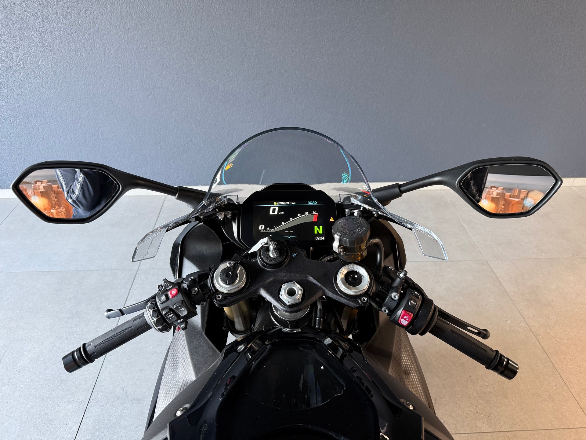 BMW S 1000 RR-image-13