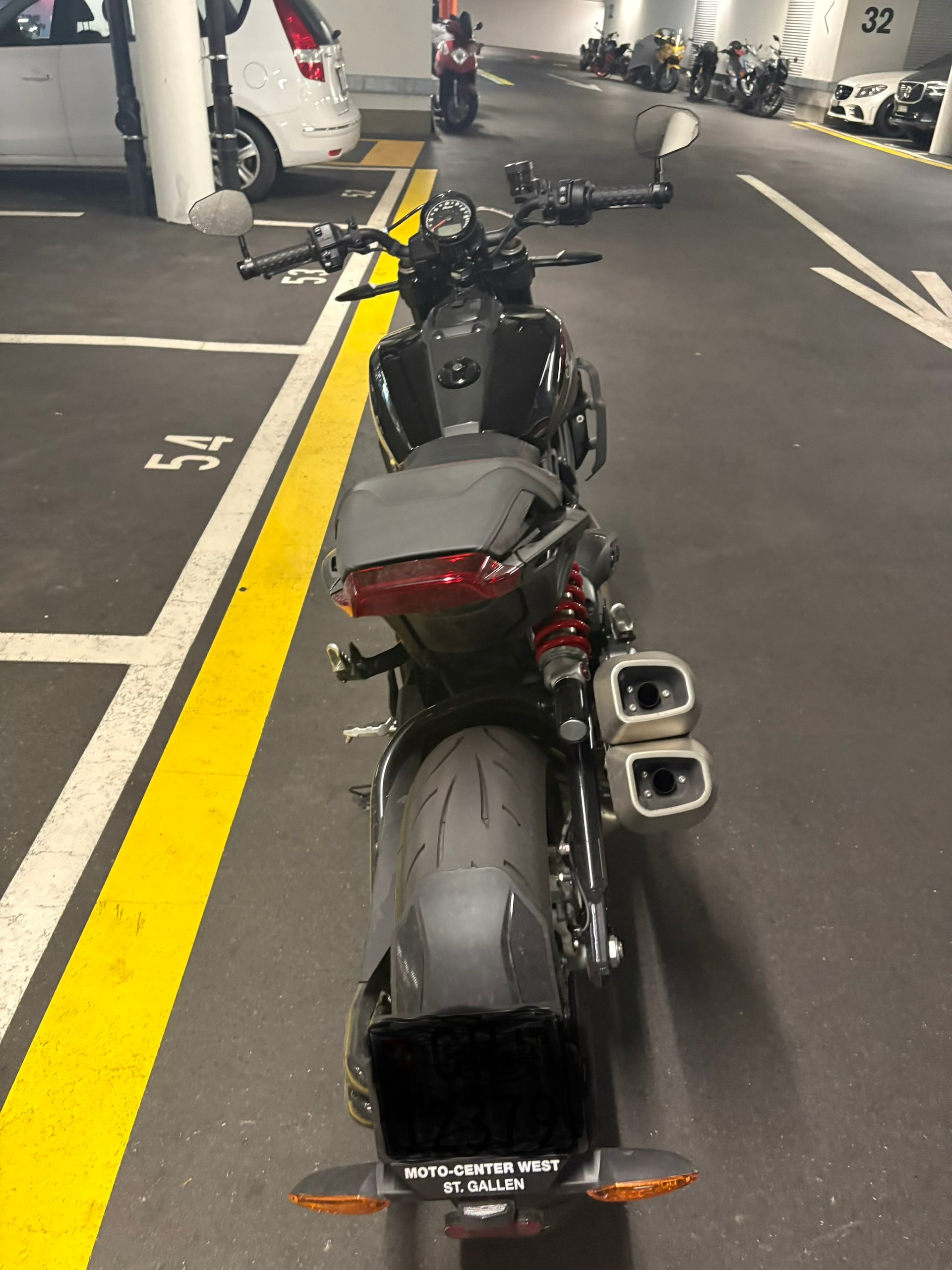 INDIAN FTR 1200-image-4