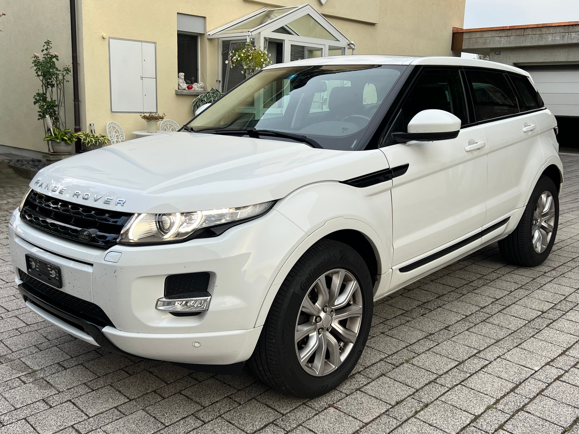 LAND ROVER Range Rover Evoque 2.2 TD4 Dynamic AT9