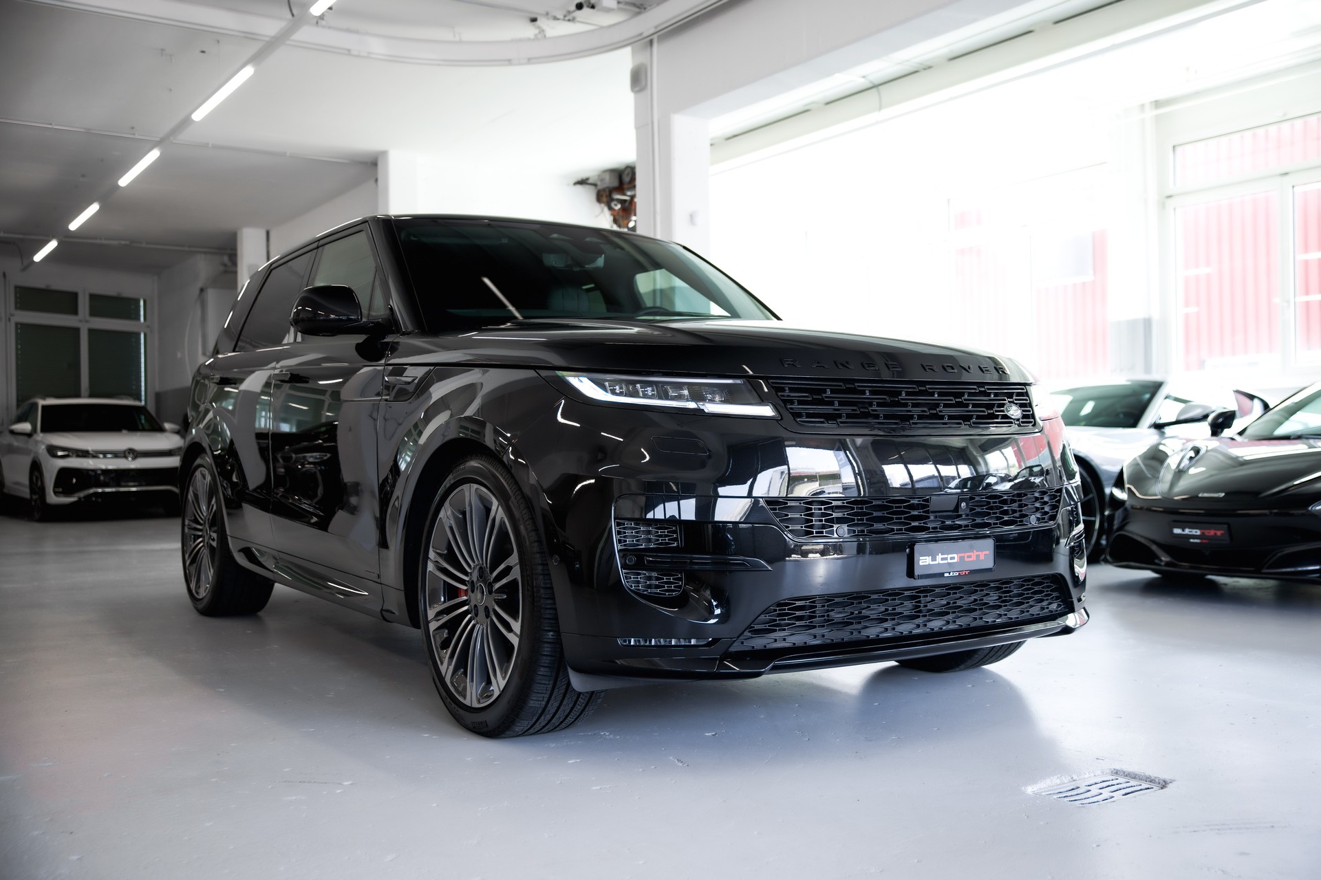 LAND ROVER Range Rover Sport P530 4.4 V8 Autobiography Automatic-showroom-element-2