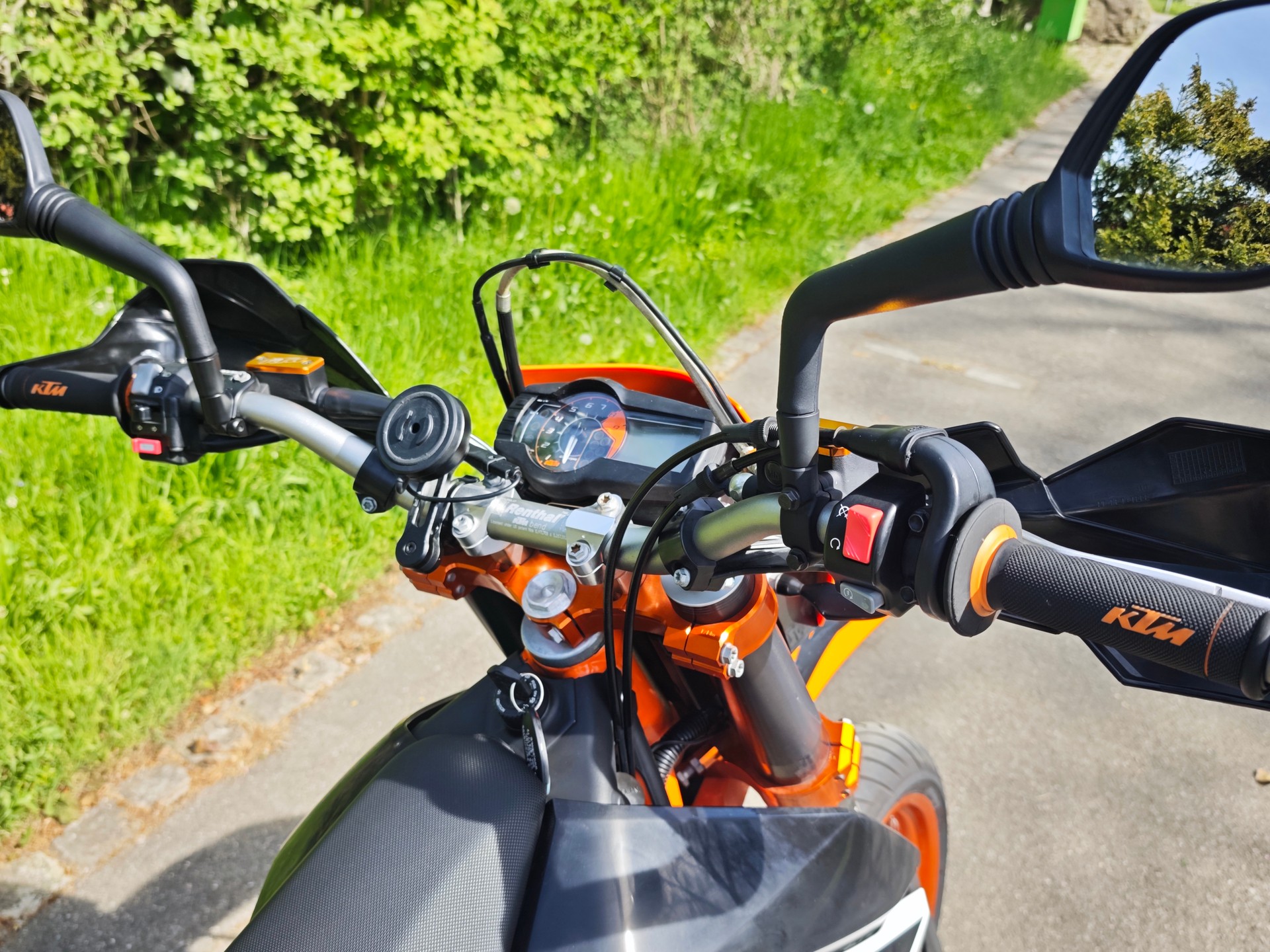 KTM 690 SMC R-image-5