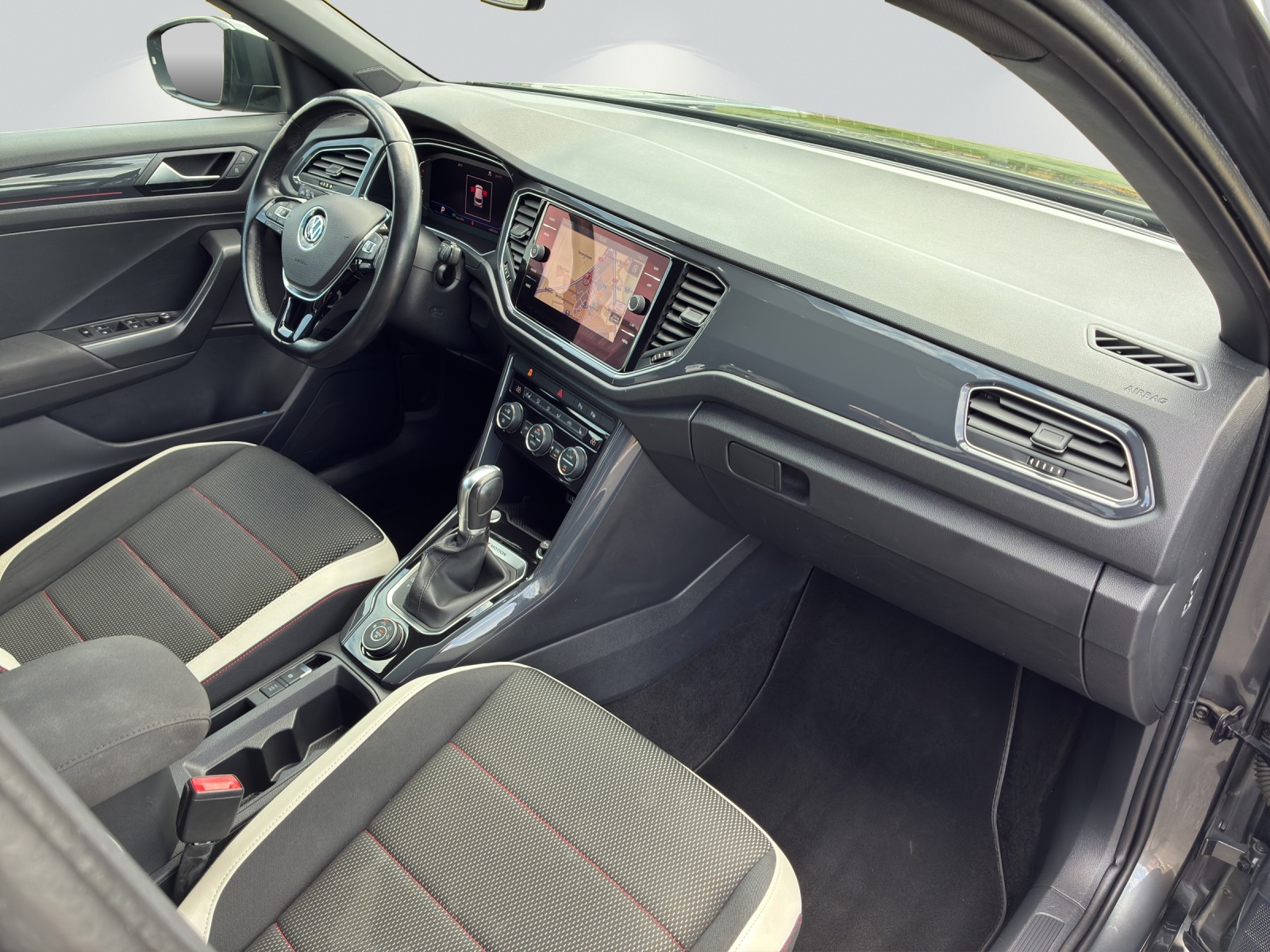 VW T-Roc 2.0 TSI Sport DSG 4Motion-image-7