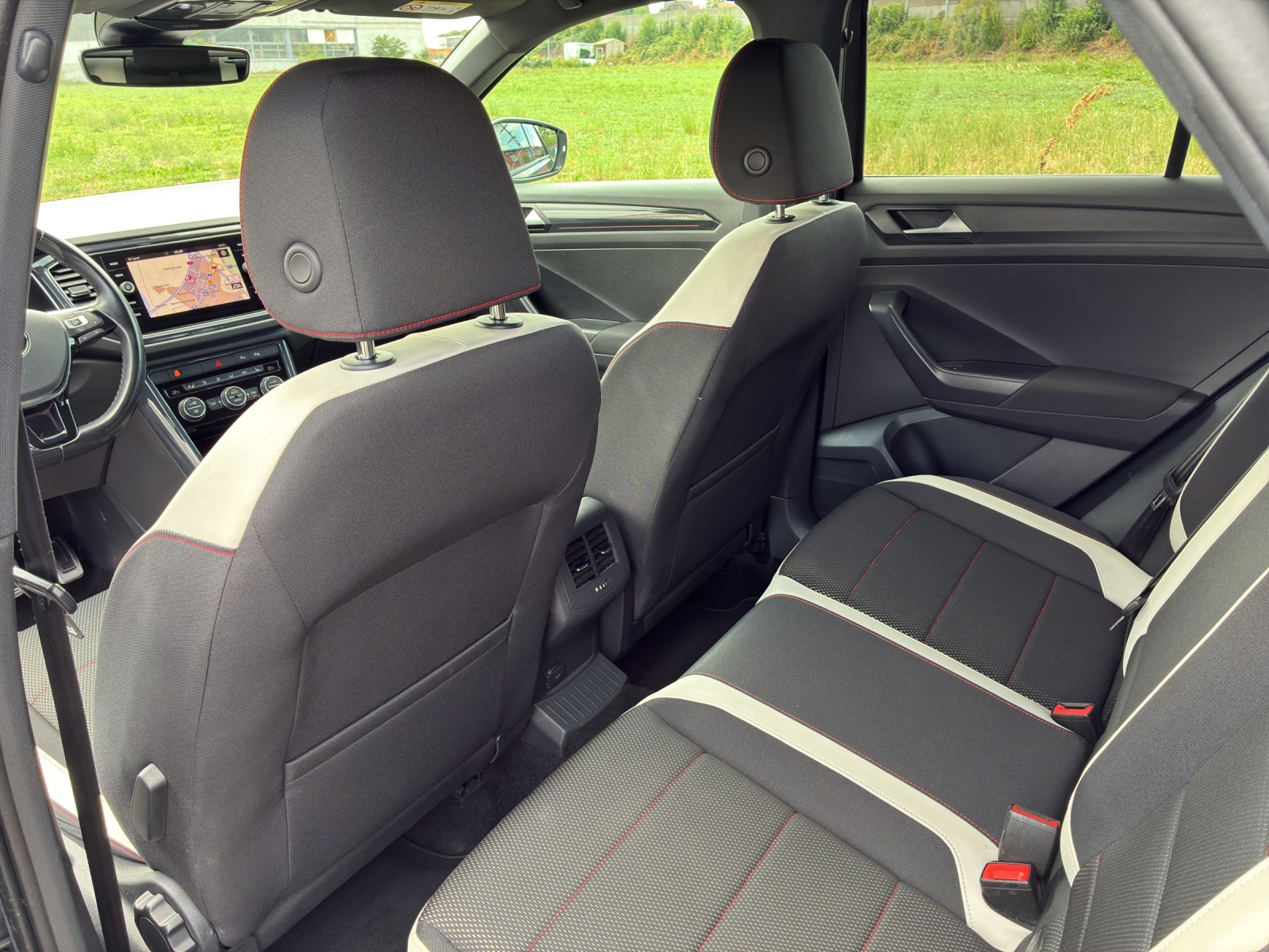 VW T-Roc 2.0 TSI Sport DSG 4Motion-image-16