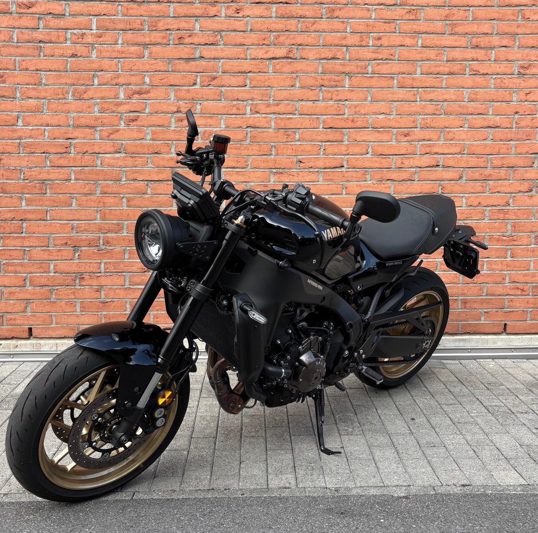 YAMAHA XSR 900-image-3