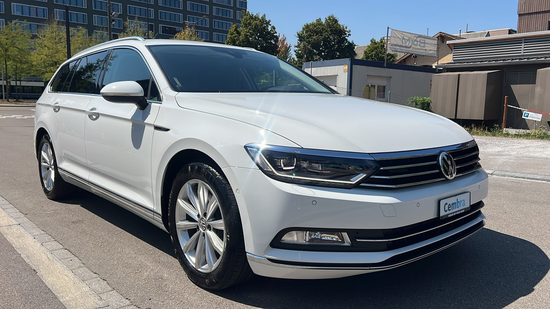 VW Passat Variant 2.0 TDI BMT Highline DSG 4Motion-showroom-element-2