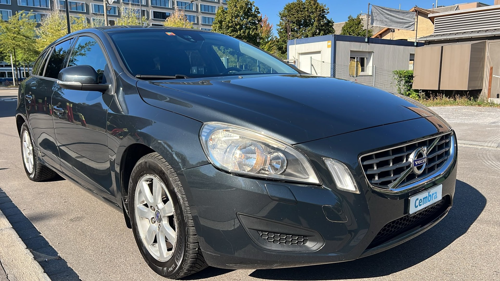 VOLVO V60 D3 Momentum Geartronic-showroom-element-2