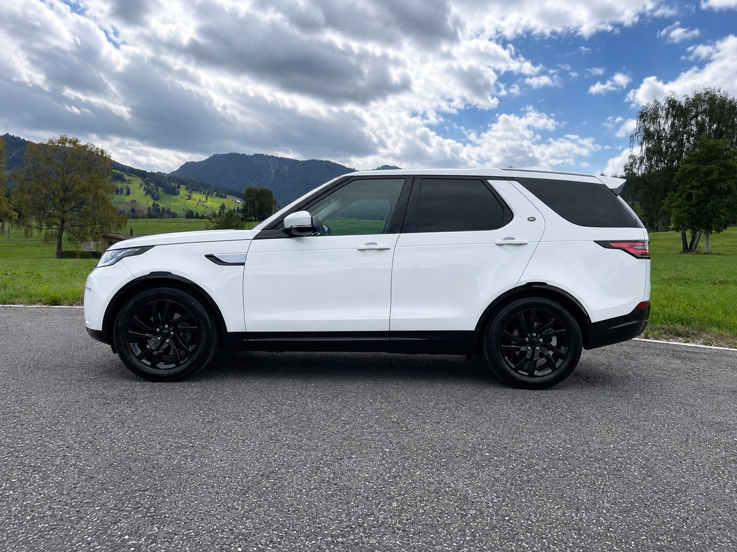 LAND ROVER Discovery 2.0 SD4 HSE Automatic-showroom-element-1