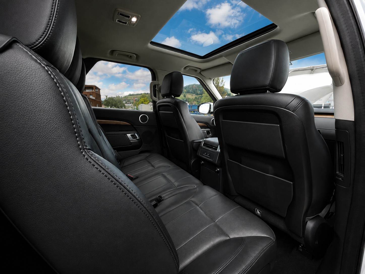 LAND ROVER Discovery 2.0 SD4 HSE Automatic-image-6