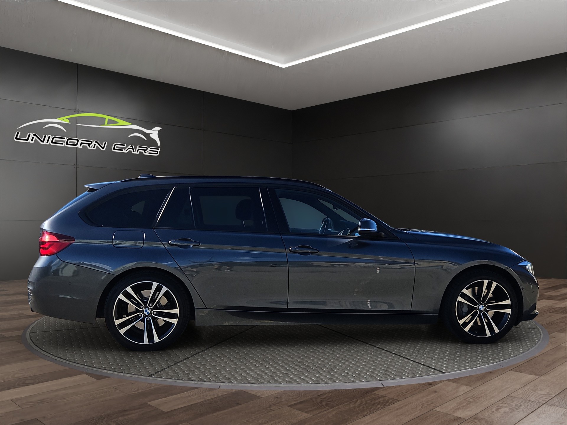 BMW 340i xDrive Touring Steptronic-image-7