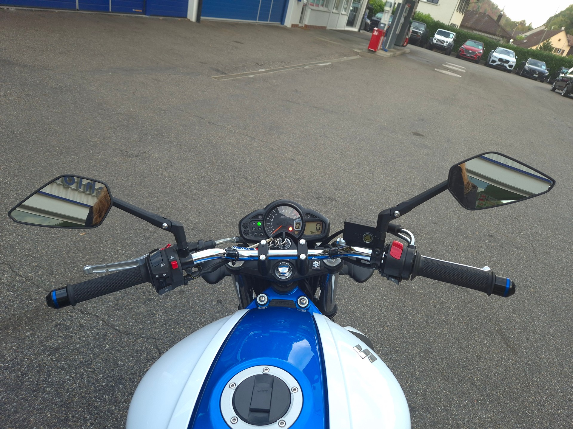 SUZUKI SFV 650 Gladius (25kW)-image-10