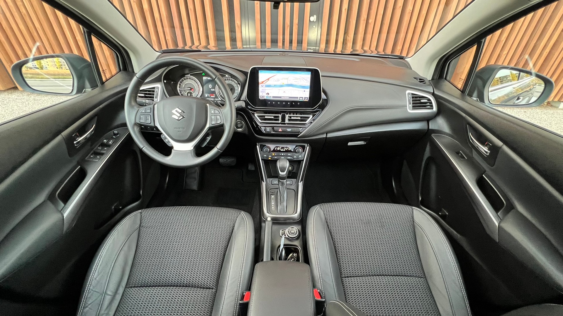 SUZUKI S-CROSS 1.5 COMPACT TOP HYBRID l 116 PS-image-20