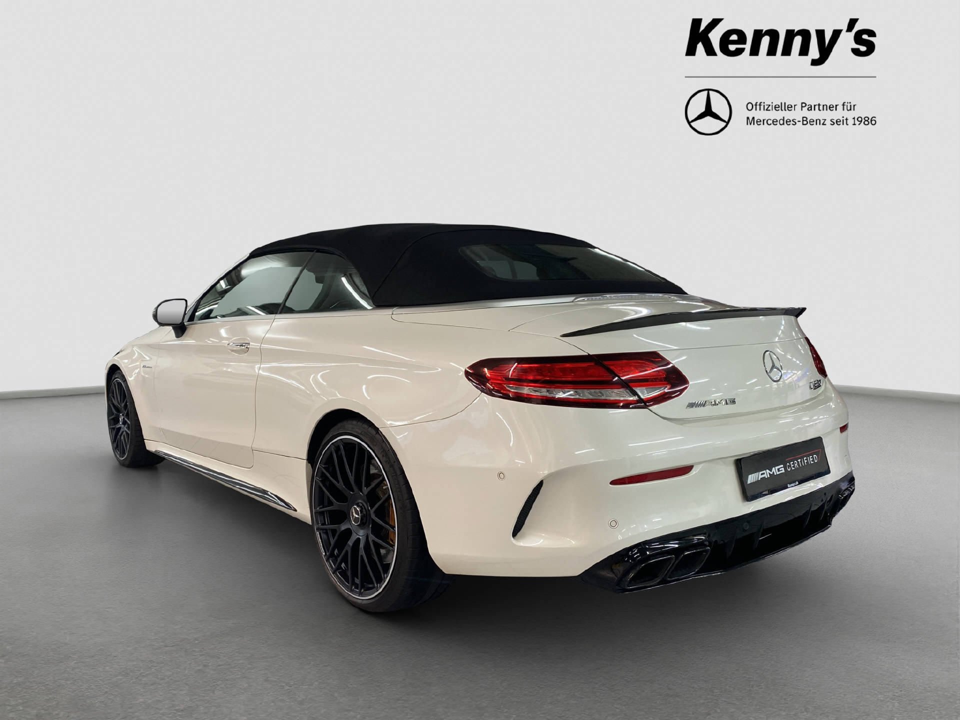 MERCEDES-BENZ C 63 S AMG Cabriolet-showroom-element-3