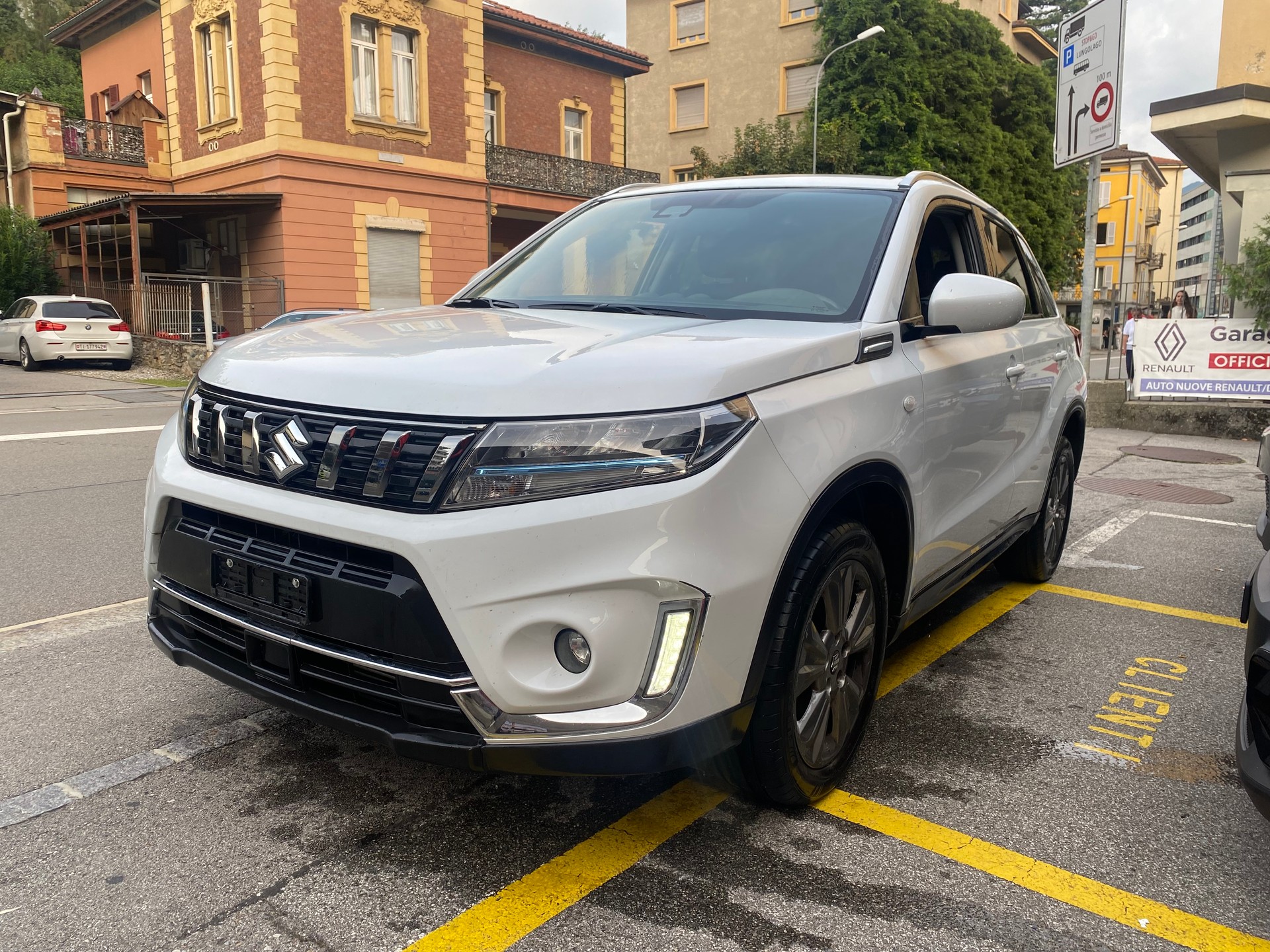 SUZUKI Vitara 1.4 Boosterjet Compact Top Hybrid Swiss Edition