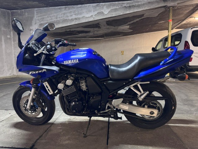 YAMAHA FZS 600 Fazer-image-0