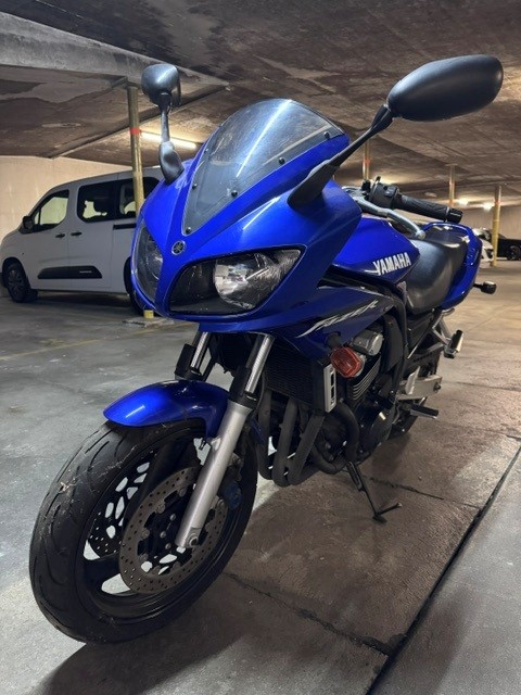 YAMAHA FZS 600 Fazer-image-1