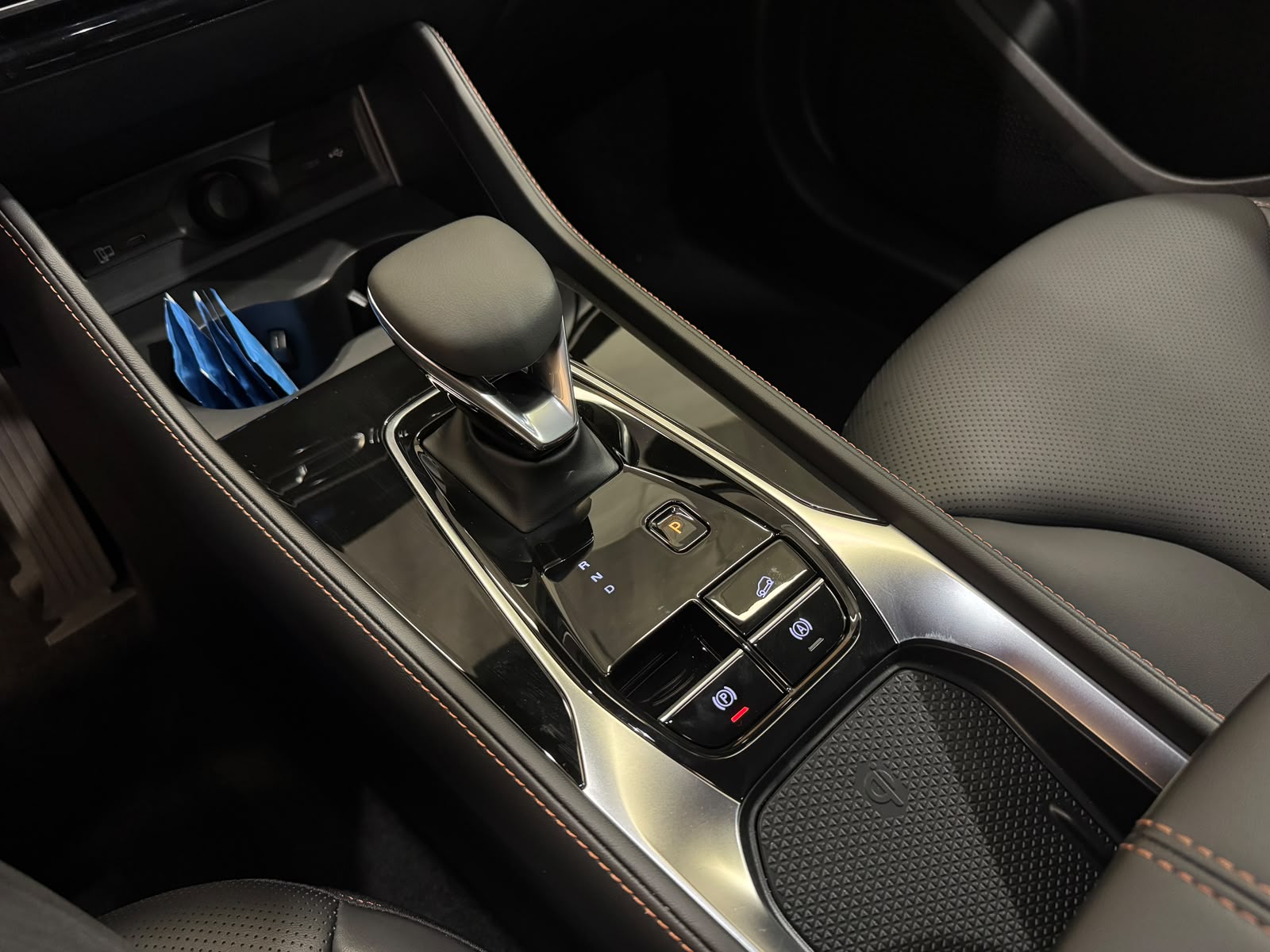 MG HS 1.5 Vollhybrid Luxury-image-12