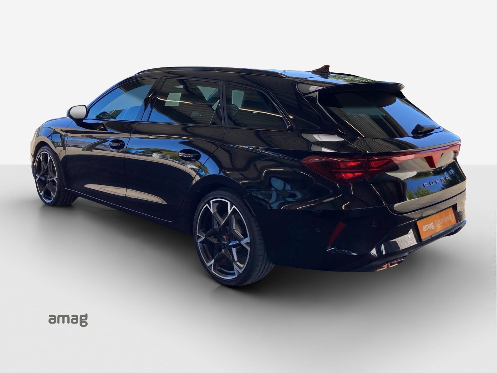 CUPRA LEON ST 1.5 e-HYBRID pHEV Black SymphonyDSG-showroom-element-2