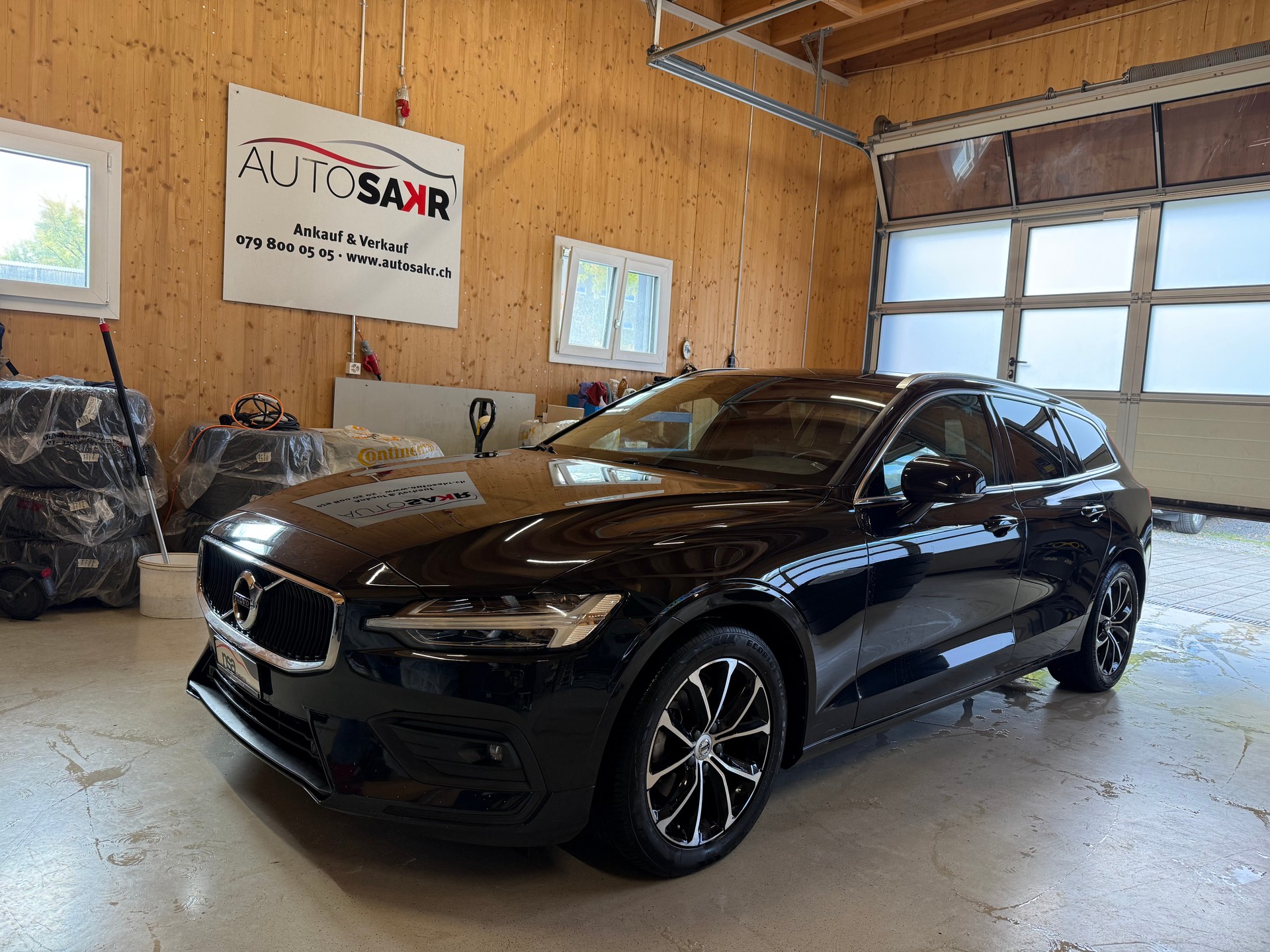 VOLVO V60 D4 AWD Momentum Geartronic