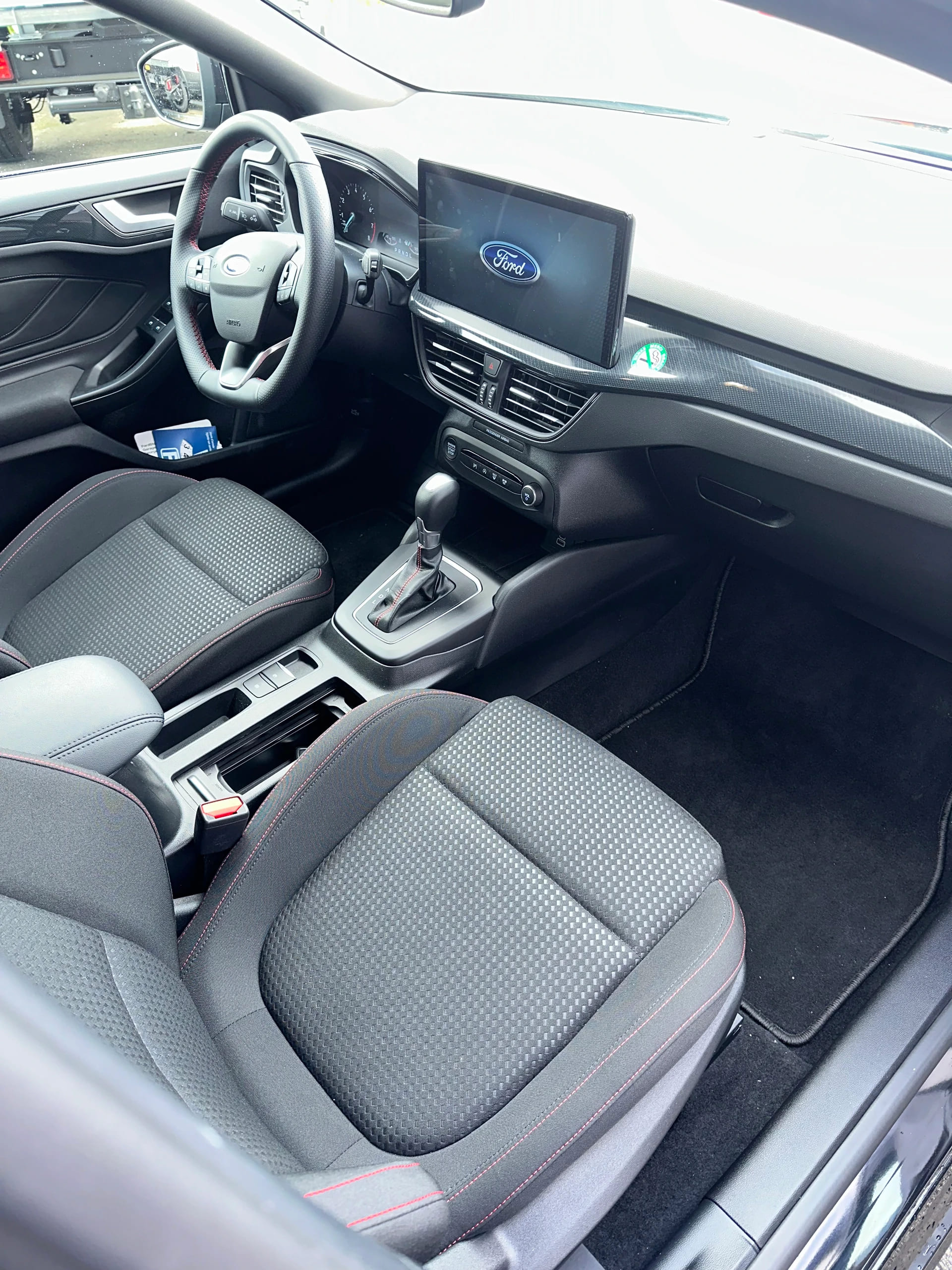FORD Focus 1.0i EcoB Hybrid 155 ST- ST-Line/155CV/Aut.-image-14