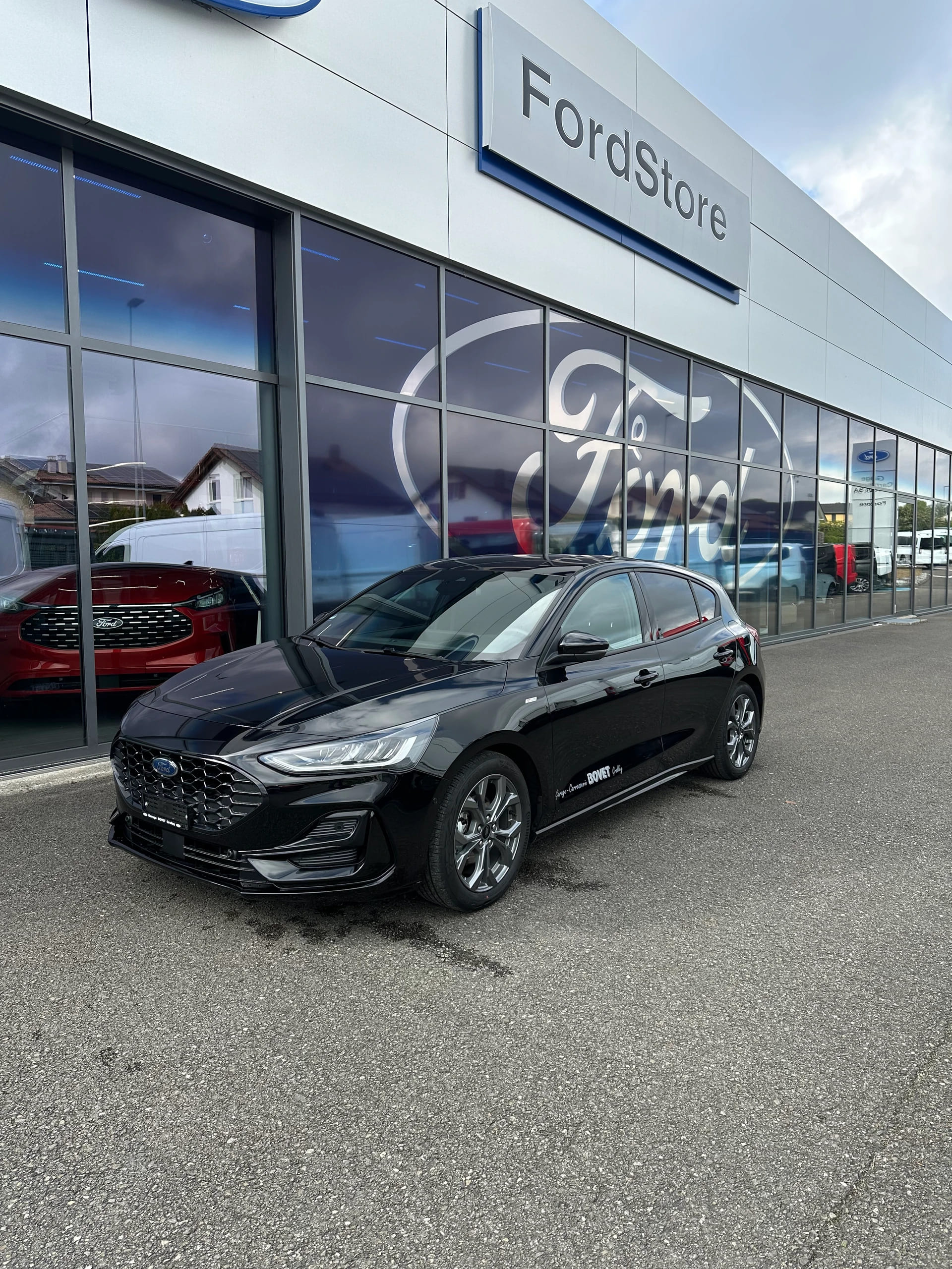 FORD Focus 1.0i EcoB Hybrid 155 ST- ST-Line/155CV/Aut.-image-1