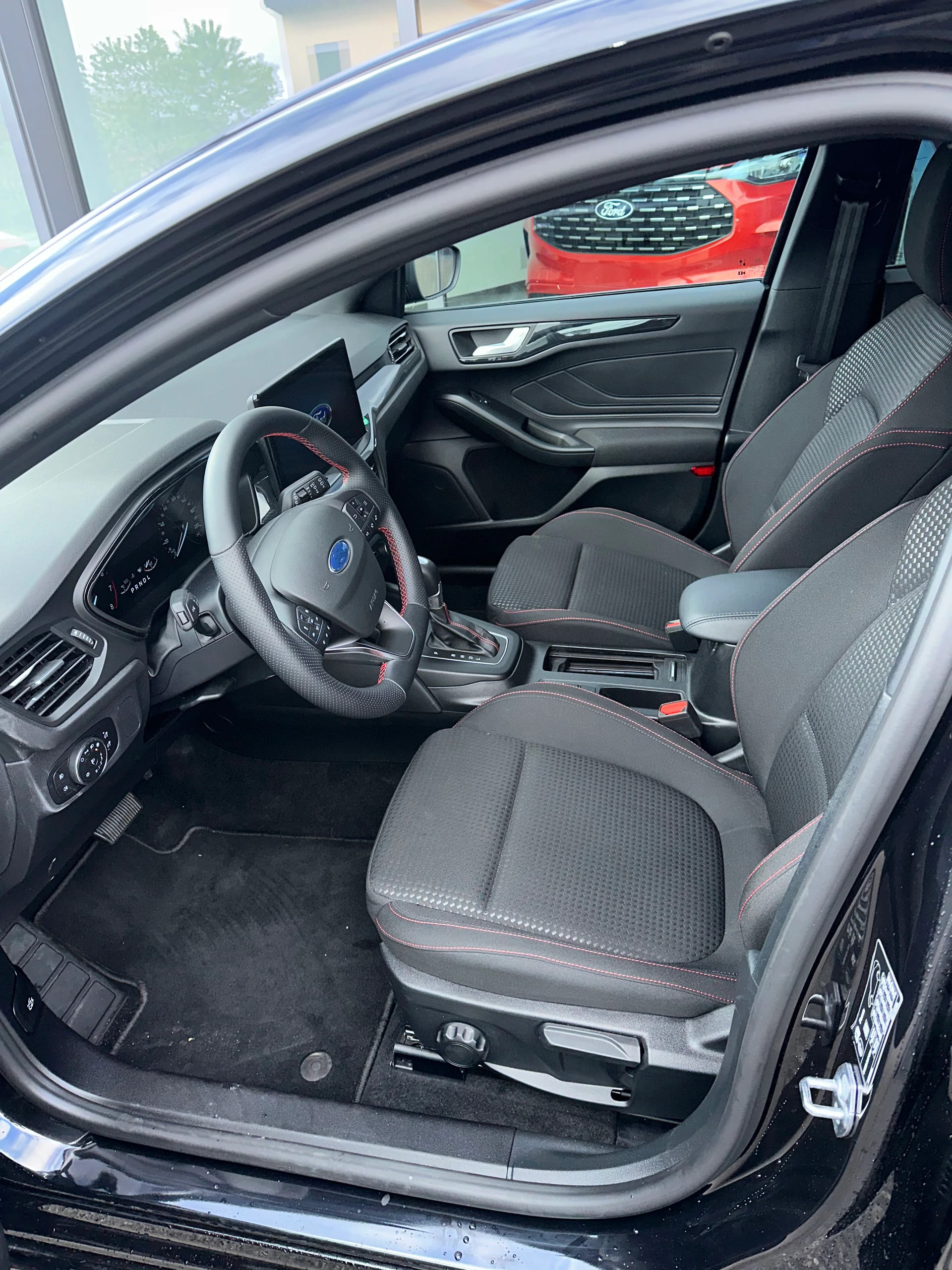 FORD Focus 1.0i EcoB Hybrid 155 ST- ST-Line/155CV/Aut.-image-9
