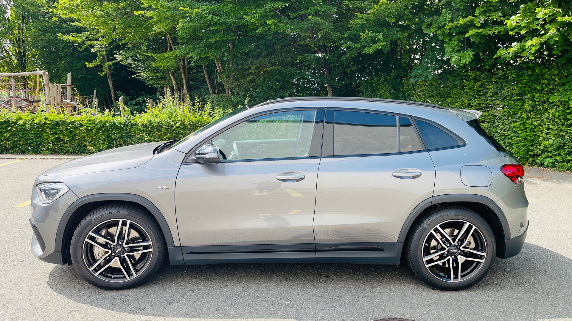 MERCEDES-BENZ GLA 35 AMG 4Matic 8G-Speedshift DCT-image-2
