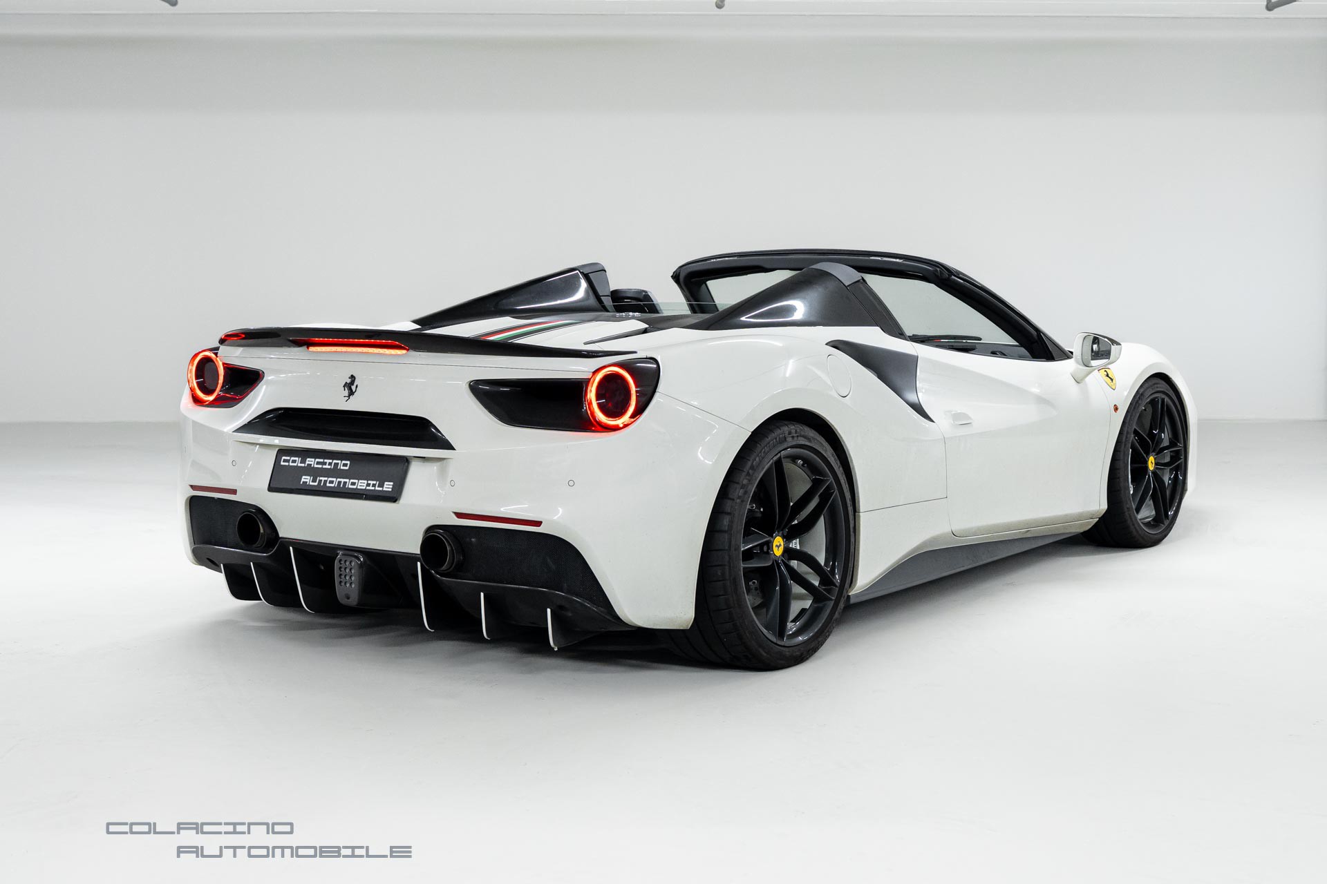 FERRARI 488 Spider 3.9 V8-showroom-element-2
