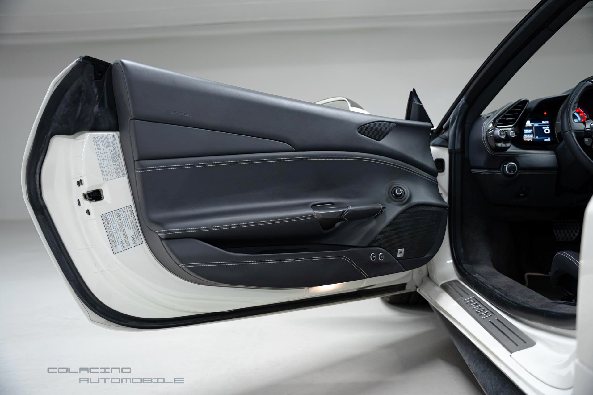 FERRARI 488 Spider 3.9 V8-image-16