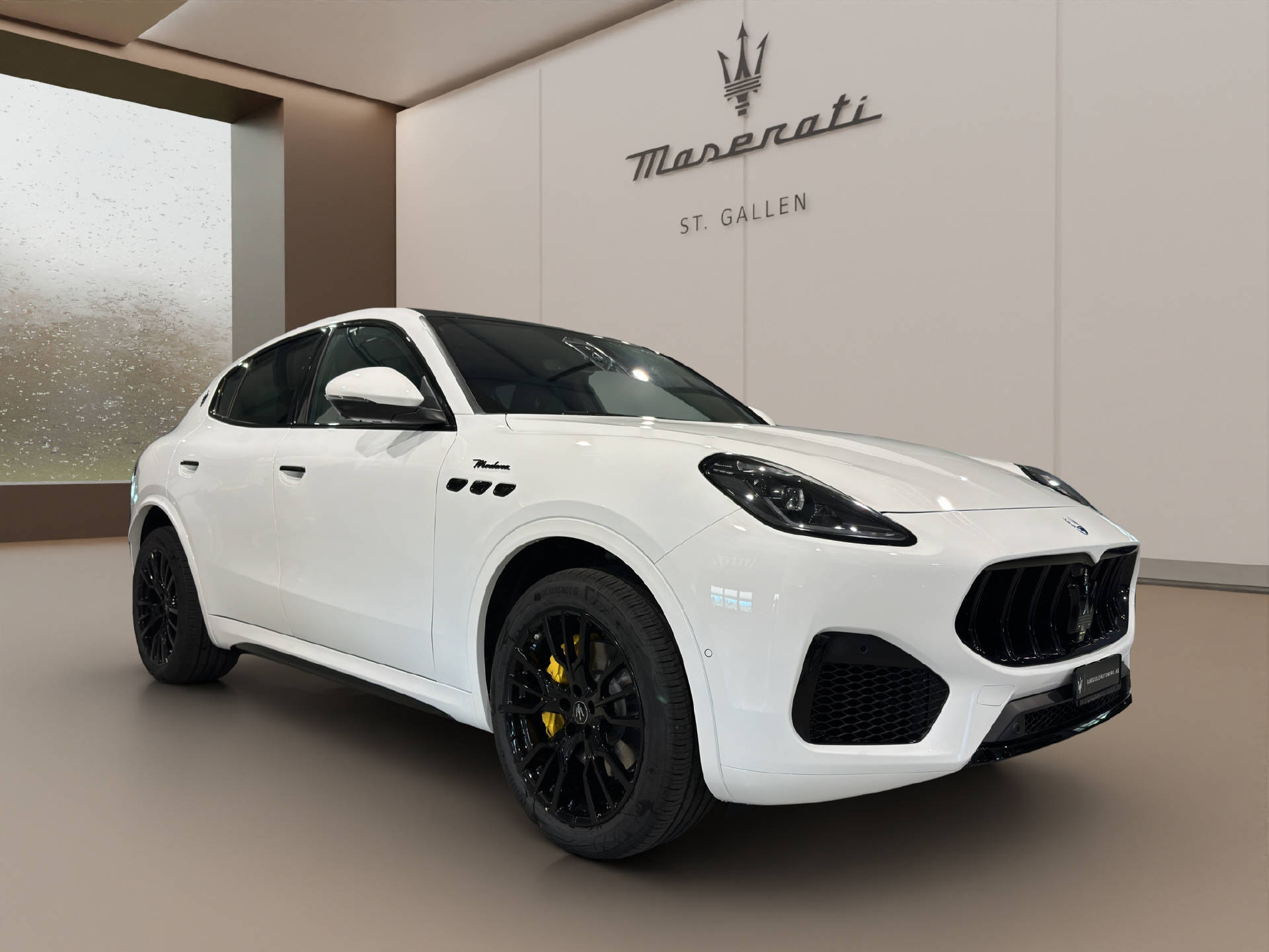 MASERATI Grecale 2.0 Hybrid Modena-showroom-element-2