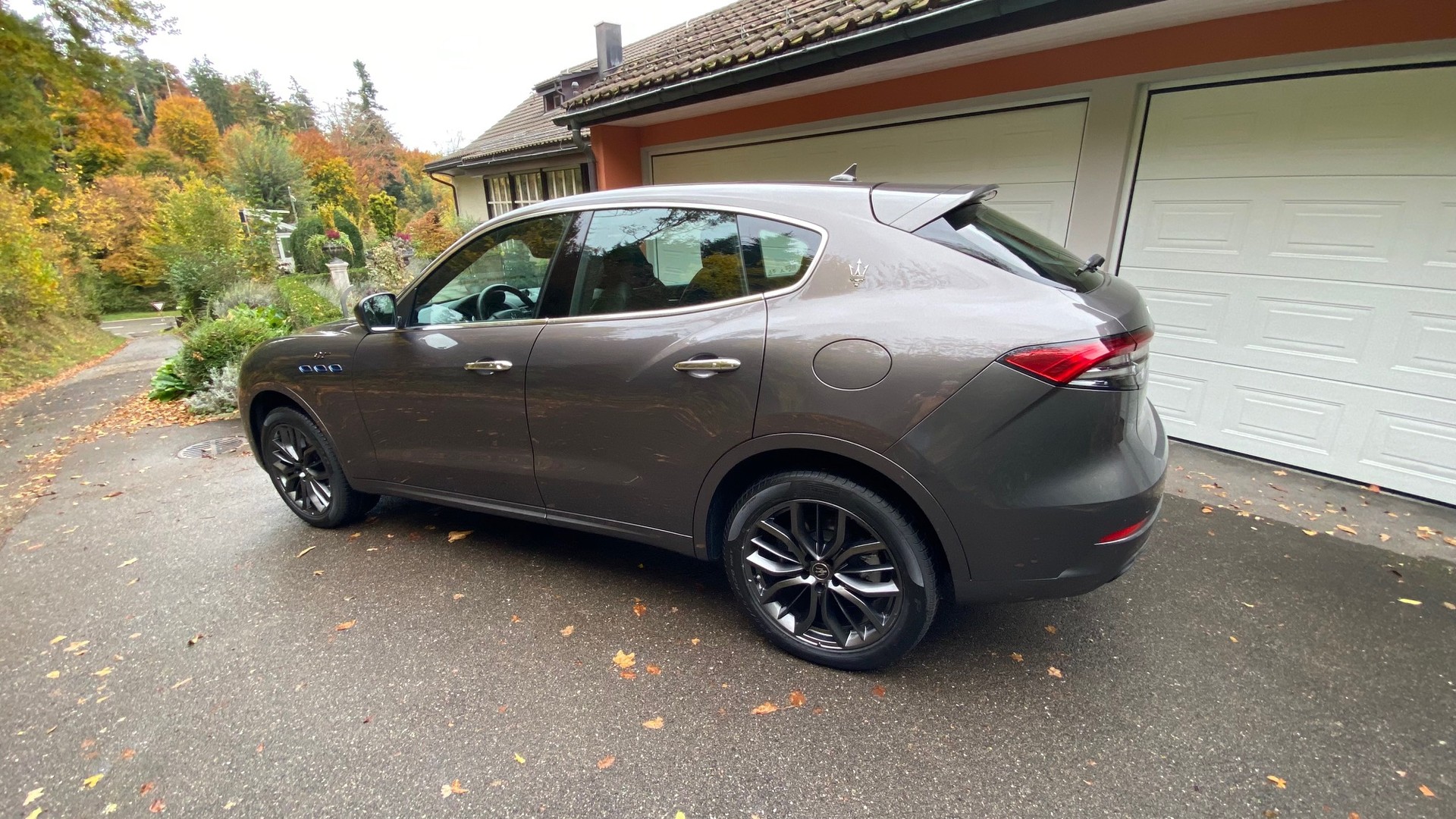 MASERATI Levante 2.0 MHEV GT Hybrid AWD Automatica-image-2