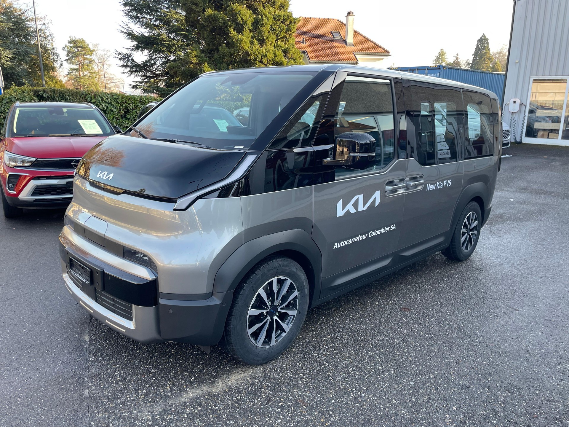 KIA PV5 Passenger 71.2 kWh Elite-image-5
