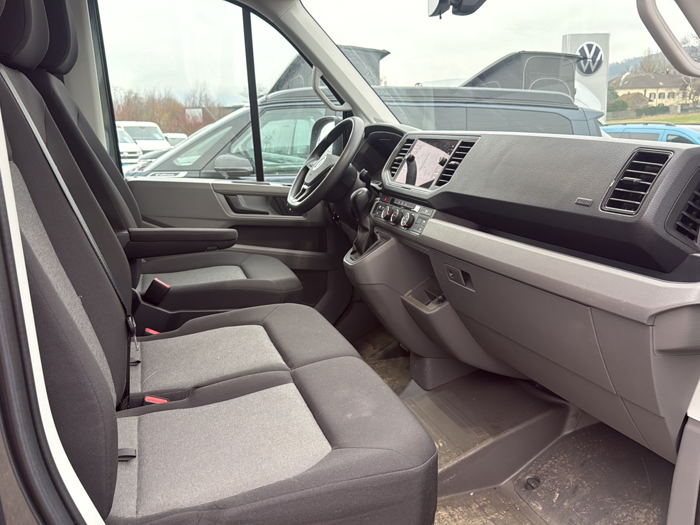 VW Crafter 35 2.0 BiTDI Entry L3 A-image-9