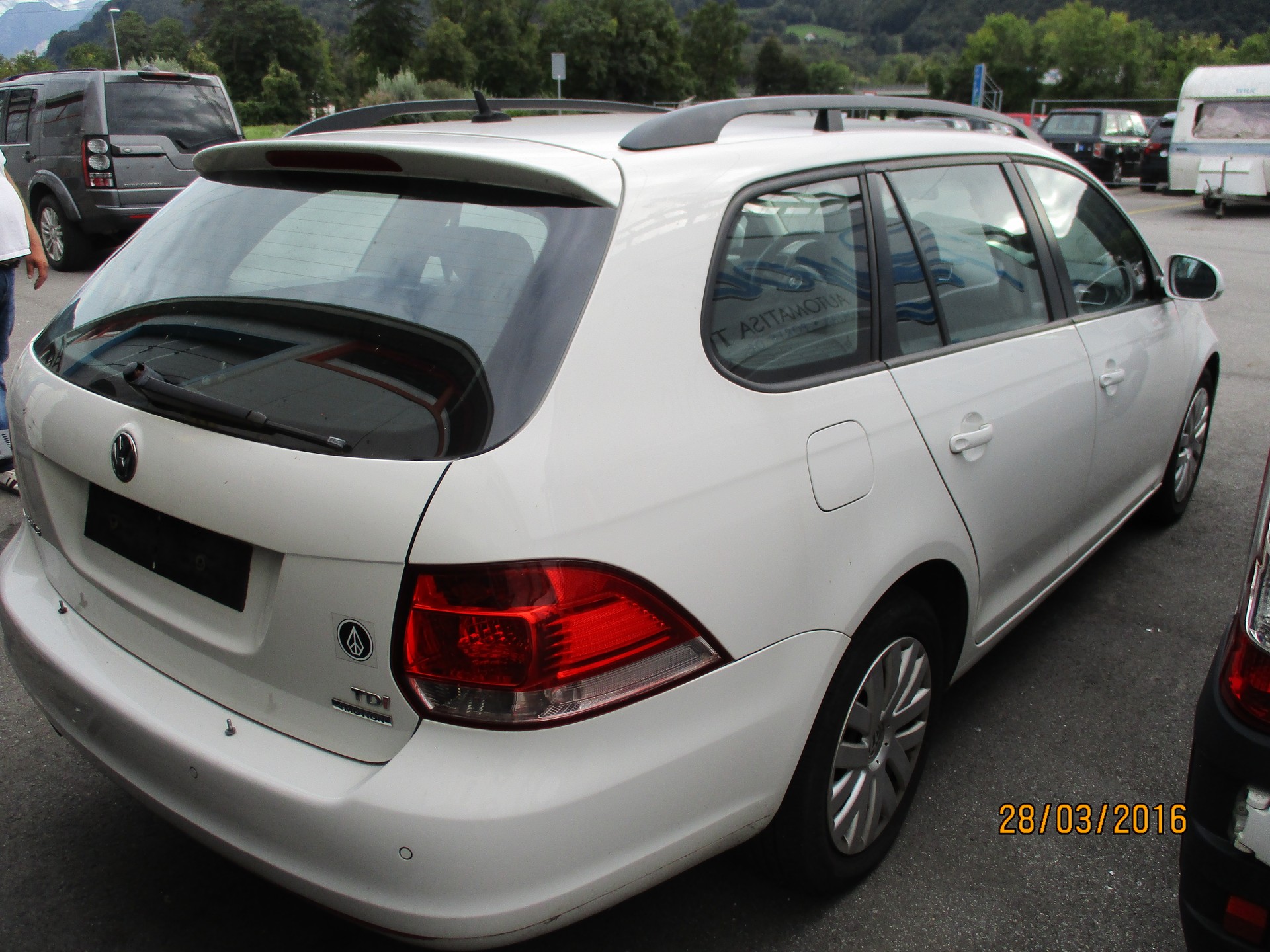 VW Golf Variant 1.6 TDI Comfortline 4Motion-image-3