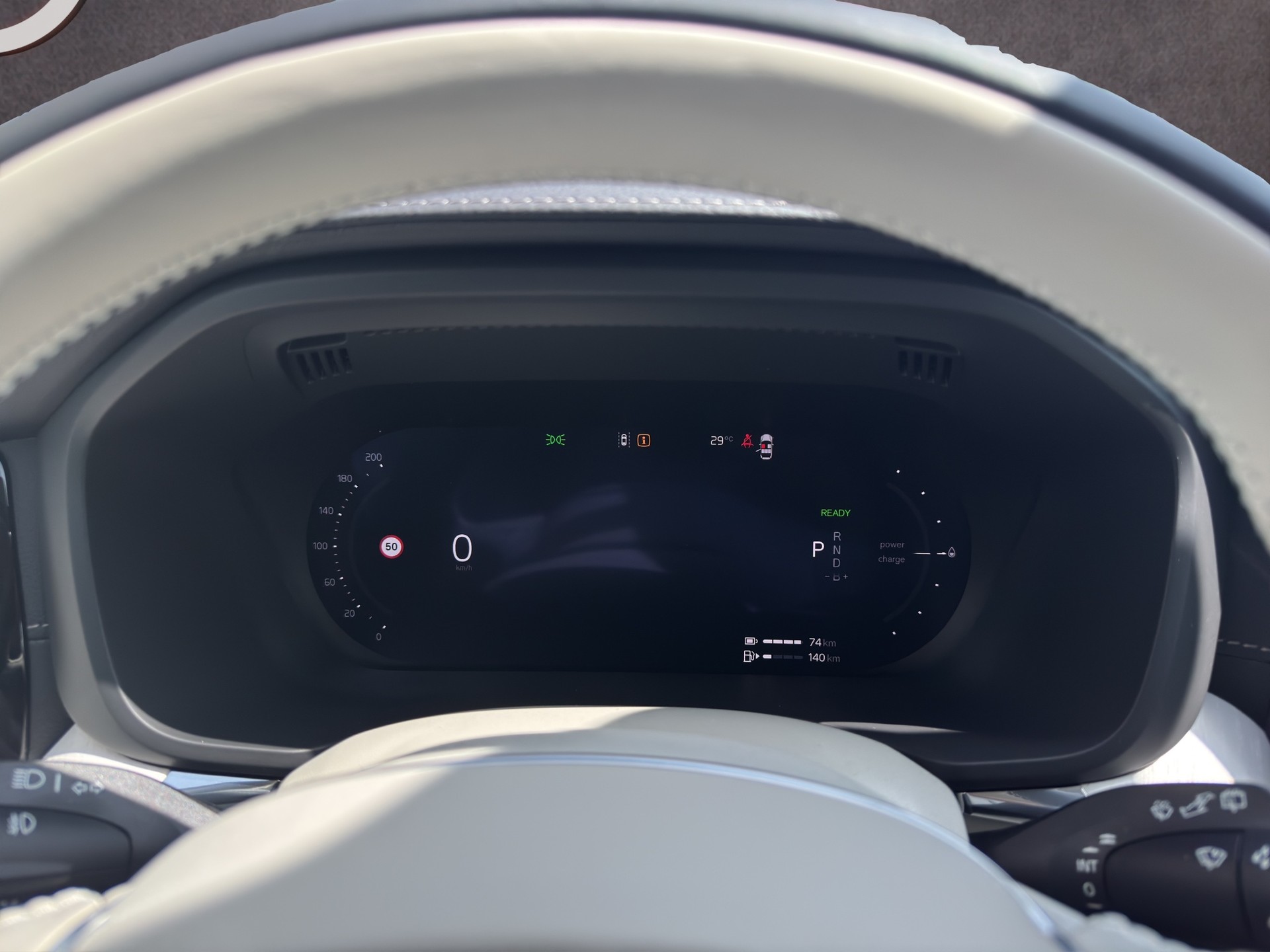 VOLVO XC60 2.0 T6 TE Ultra Bright eAWD-image-16