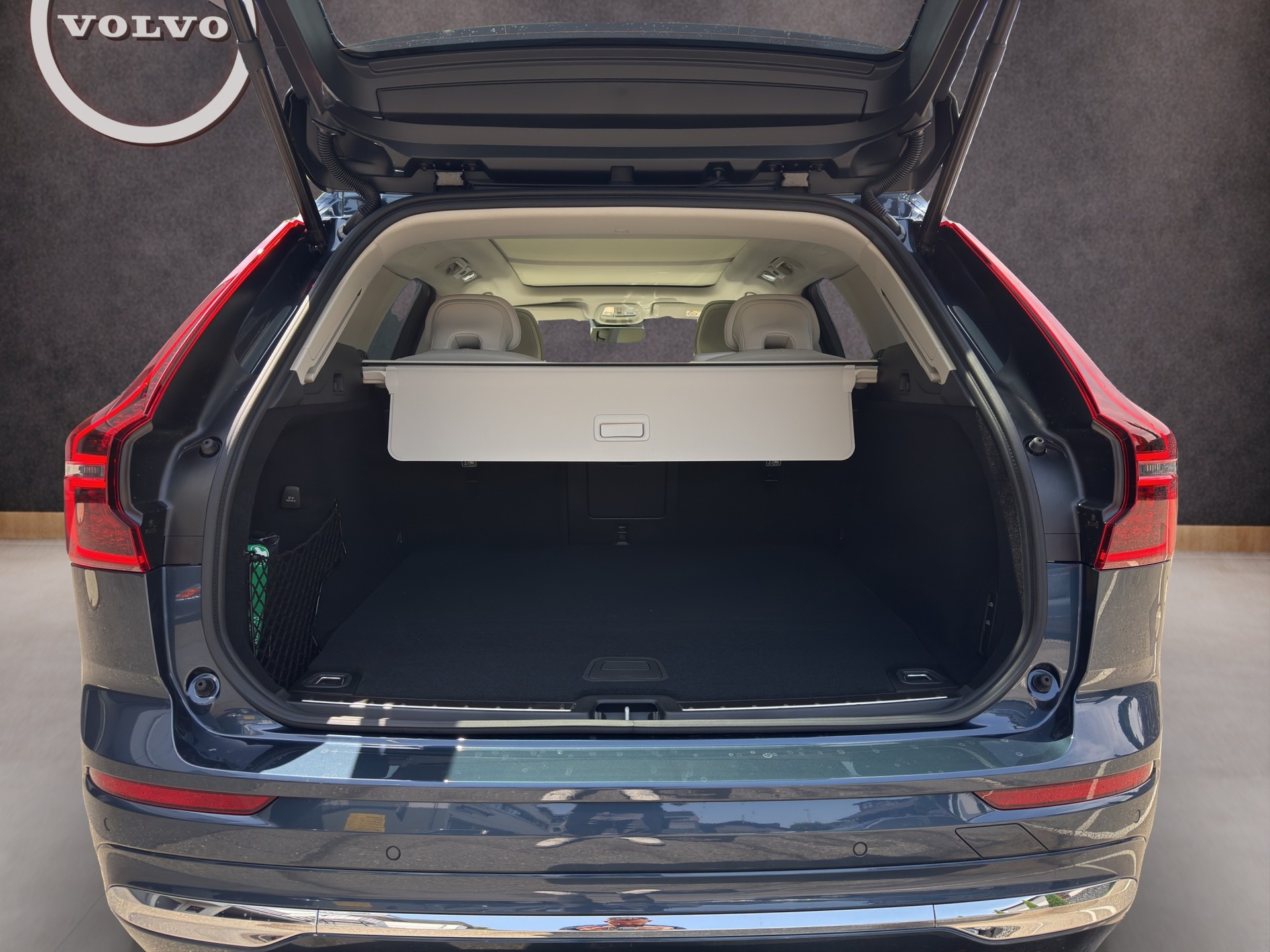 VOLVO XC60 2.0 T6 TE Ultra Bright eAWD-image-12