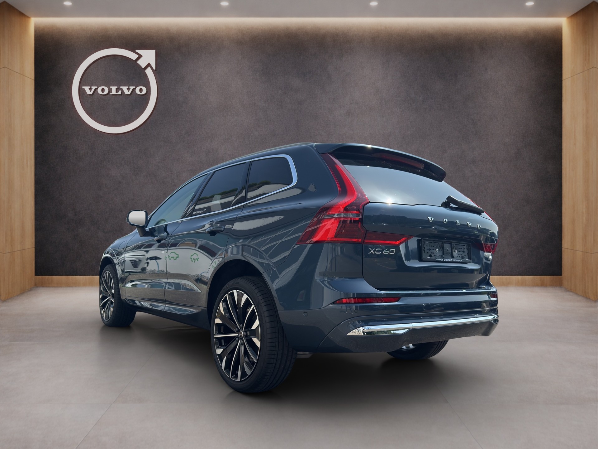 VOLVO XC60 2.0 T6 TE Ultra Bright eAWD-showroom-element-3