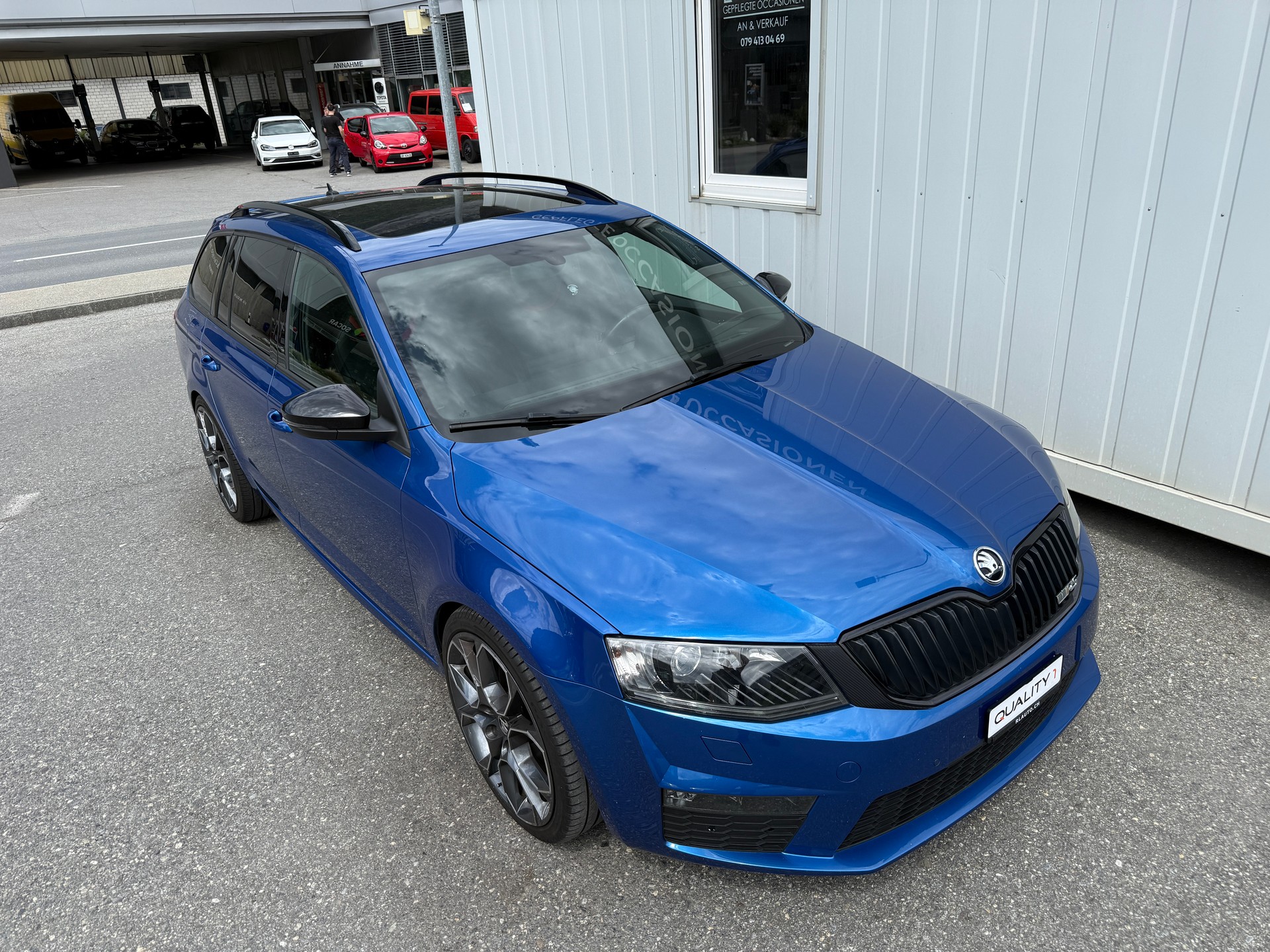 SKODA Octavia Combi 2.0 TDI RS DSG *RS-EXTREM* *TIEFERLEGUNG* H&R *DISTANZSCHEIBEN * 19" ALU*-showroom-element-1