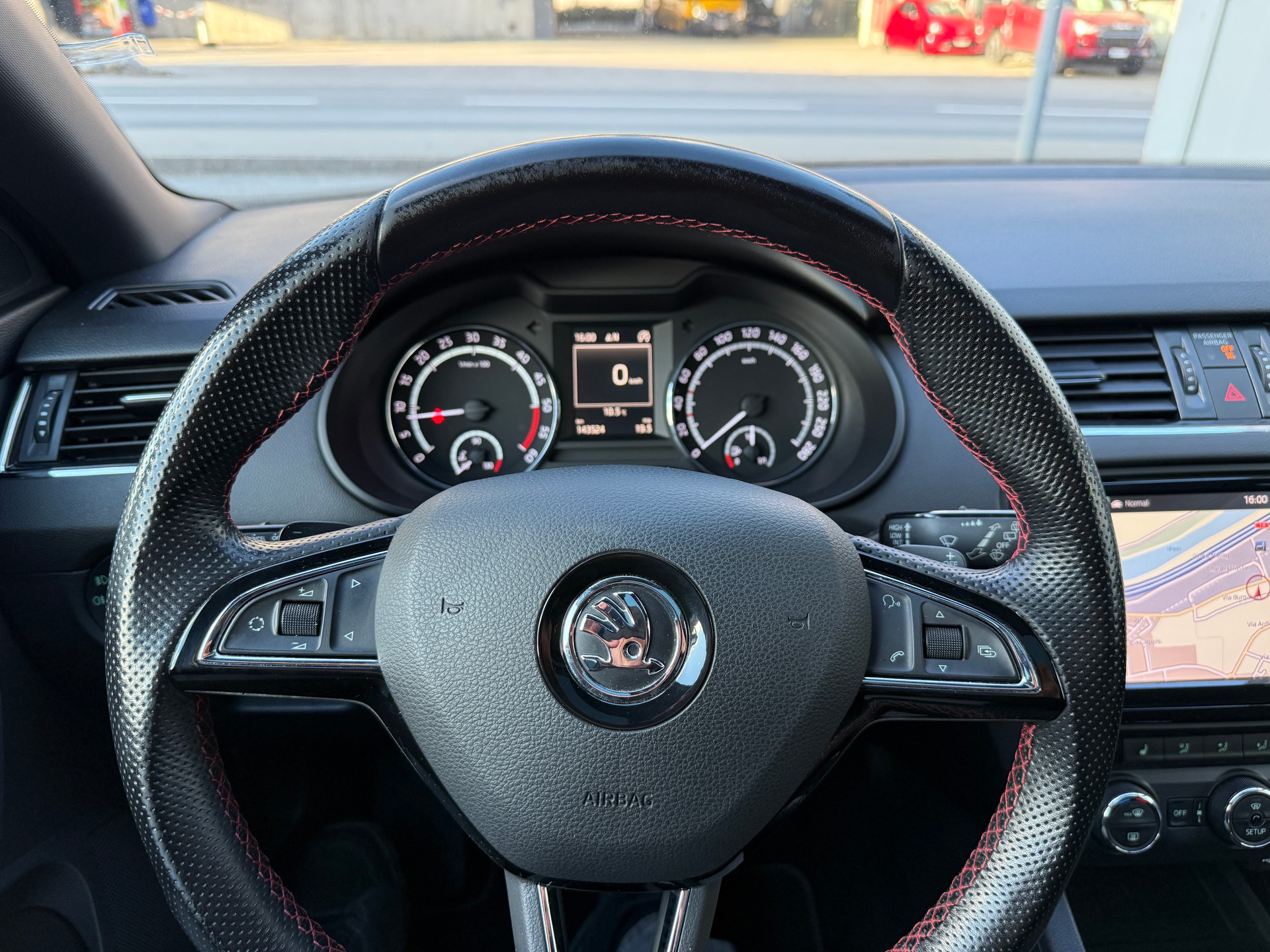 SKODA Octavia Combi 2.0 TDI RS DSG *RS-EXTREM* *TIEFERLEGUNG* H&R *DISTANZSCHEIBEN * 19" ALU*-image-14