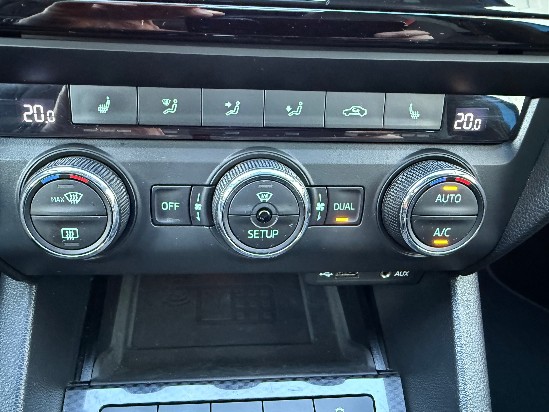 SKODA Octavia Combi 2.0 TDI RS DSG *RS-EXTREM* *TIEFERLEGUNG* H&R *DISTANZSCHEIBEN * 19" ALU*-image-15