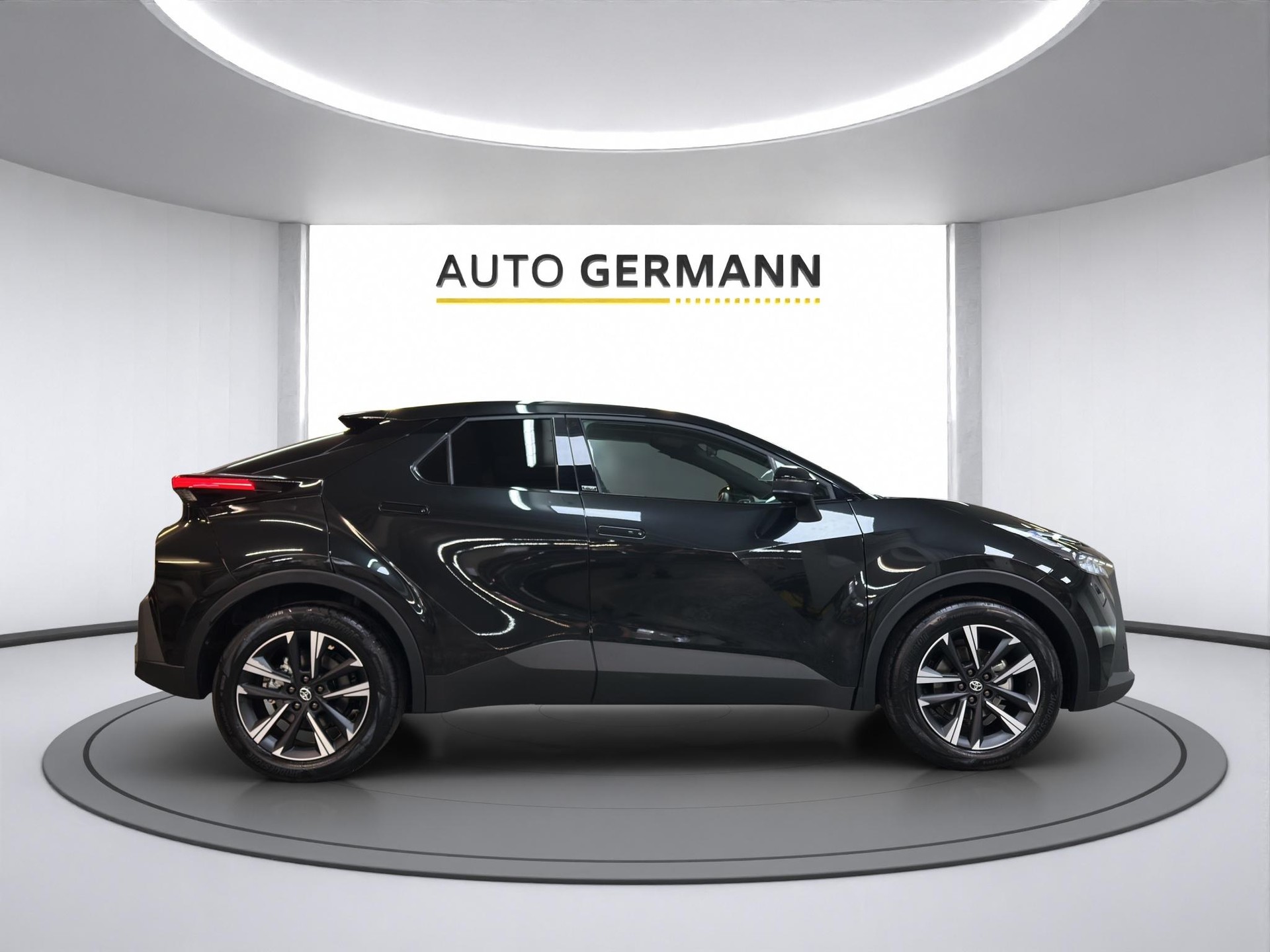 TOYOTA C-HR 1.8 HEV Swiss Edition-image-6