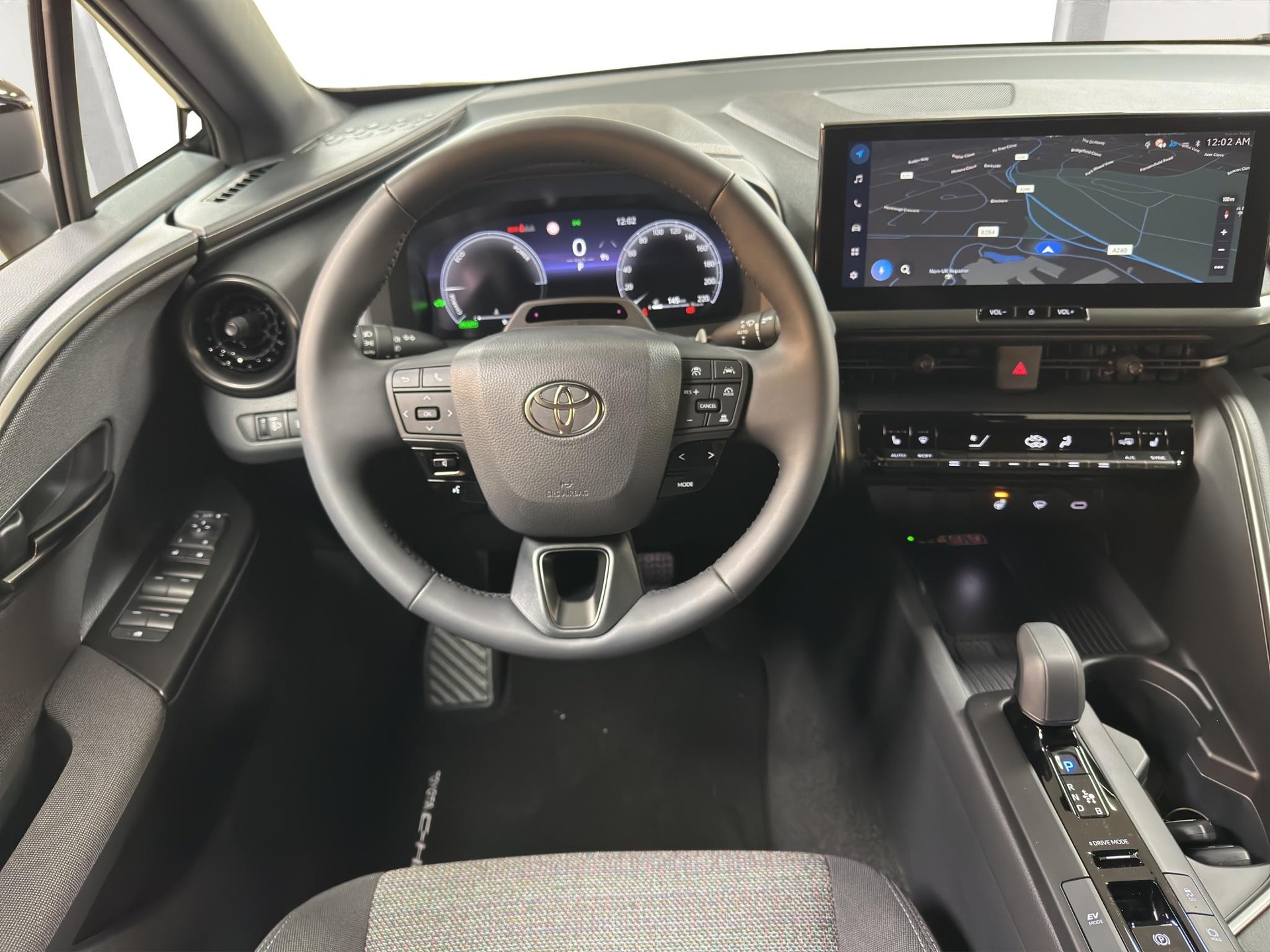 TOYOTA C-HR 1.8 HEV Swiss Edition-image-9