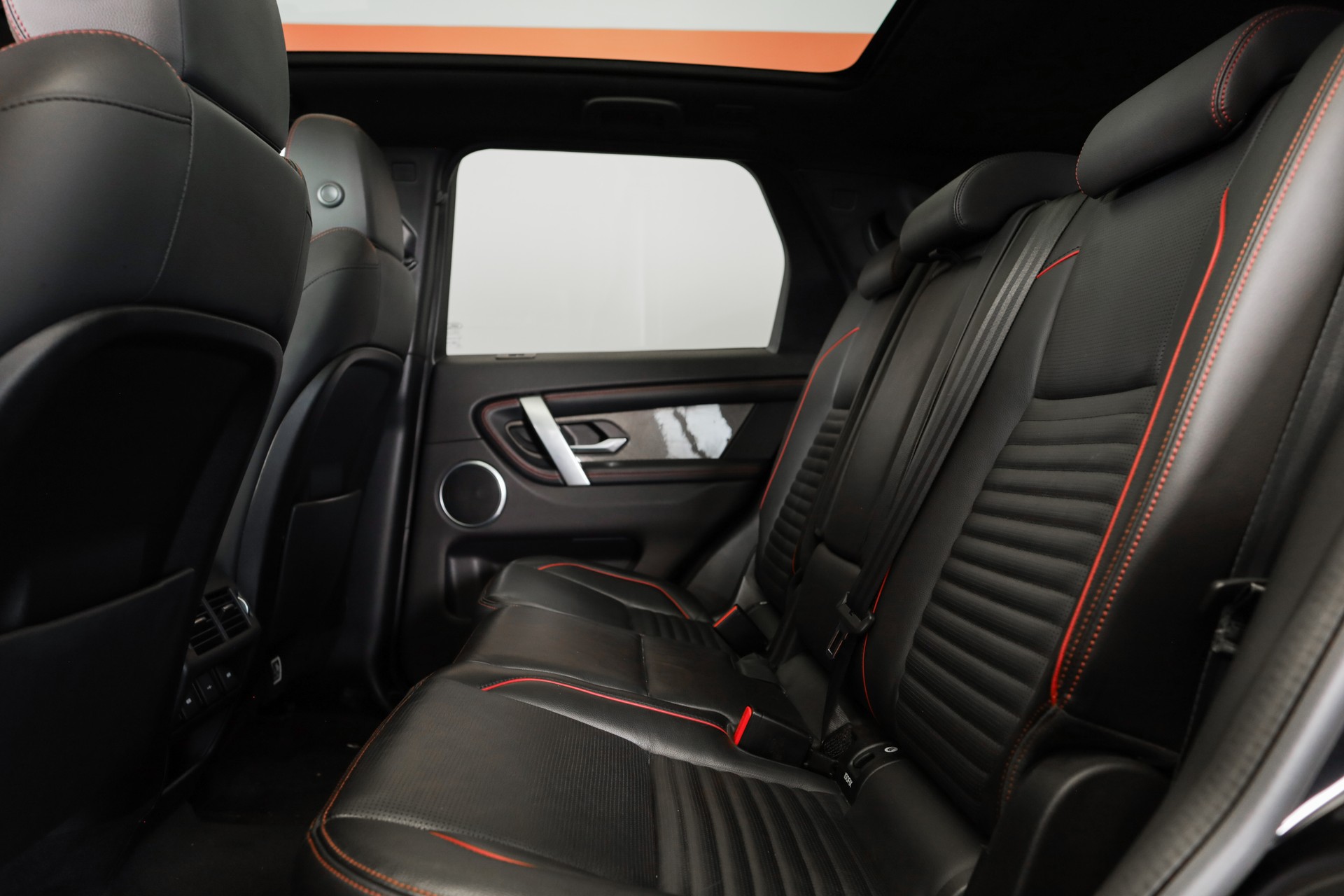 LAND ROVER Discovery Sport R Dyn P250 2.0 Si4 MHEV SE AT9-image-9