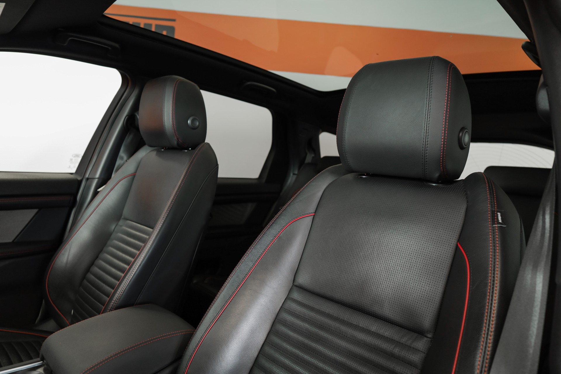 LAND ROVER Discovery Sport R Dyn P250 2.0 Si4 MHEV SE AT9-image-7