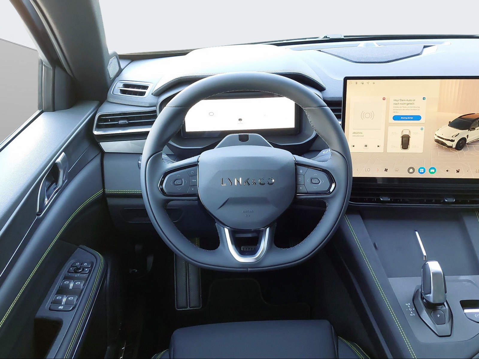 LYNK & CO 01 1.5 PHEV More-image-14