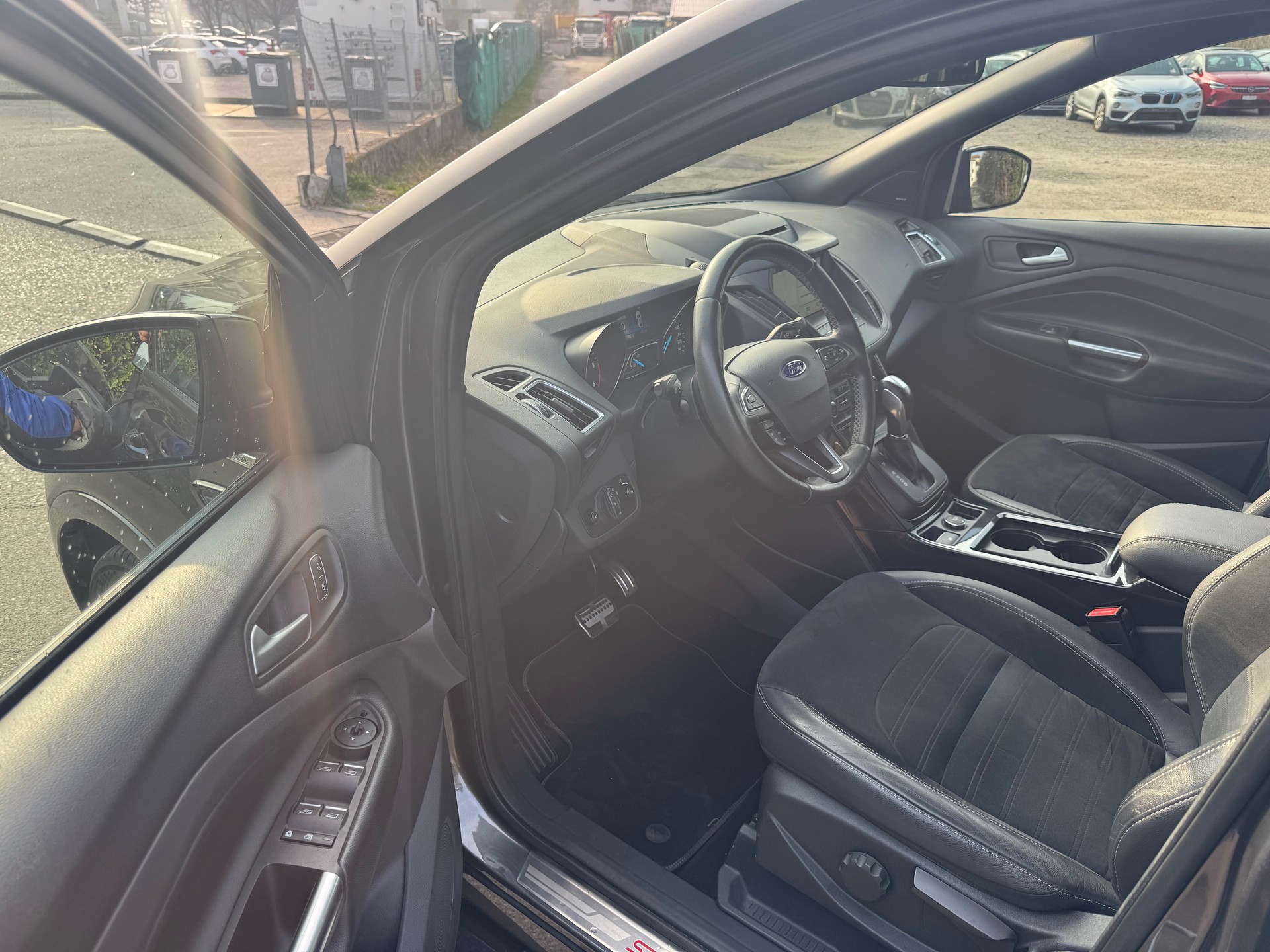 FORD Kuga 2.0 TDCi ST Line 4WD PowerShift-image-6