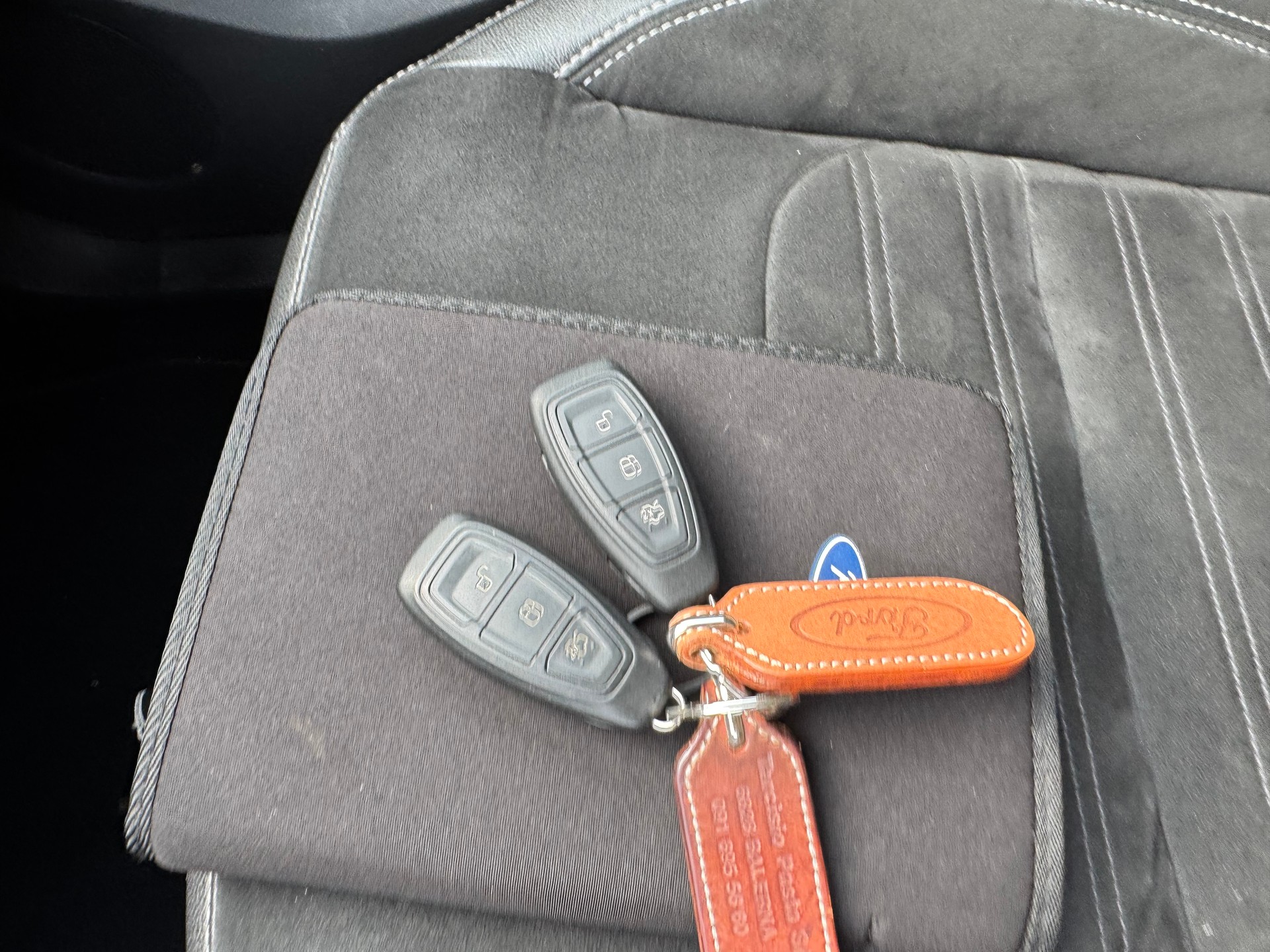 FORD Kuga 2.0 TDCi ST Line 4WD PowerShift-image-12