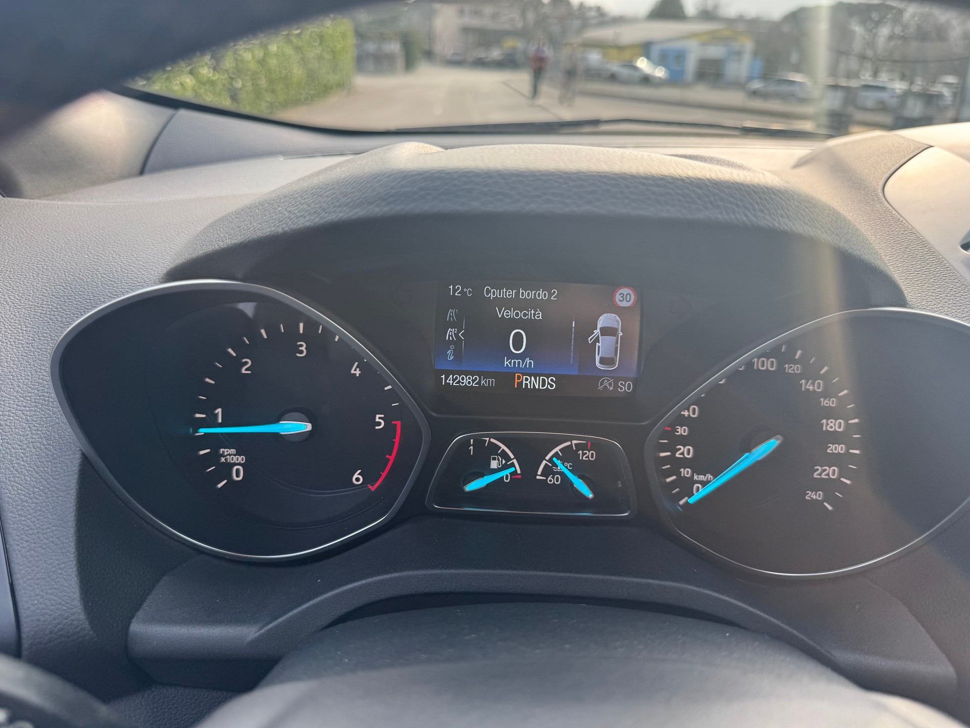 FORD Kuga 2.0 TDCi ST Line 4WD PowerShift-image-9